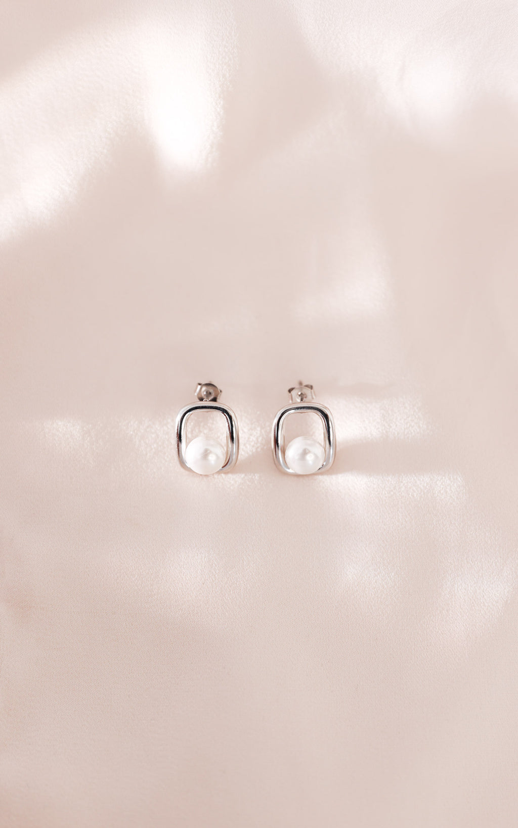 Josia Stud Earrings - Silver Rectangle Pearl
