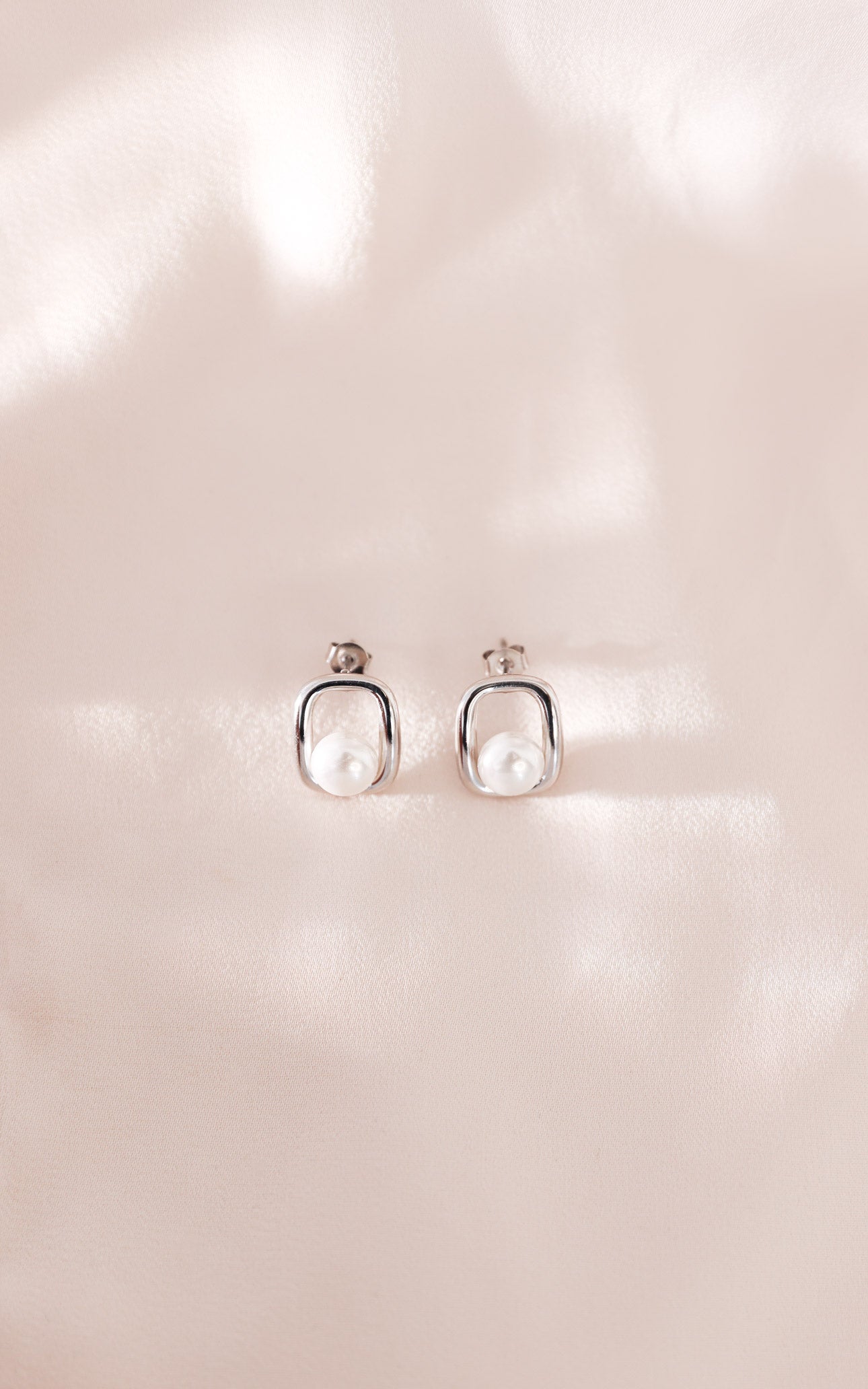 Josia Stud Earrings - Silver Rectangle Pearl