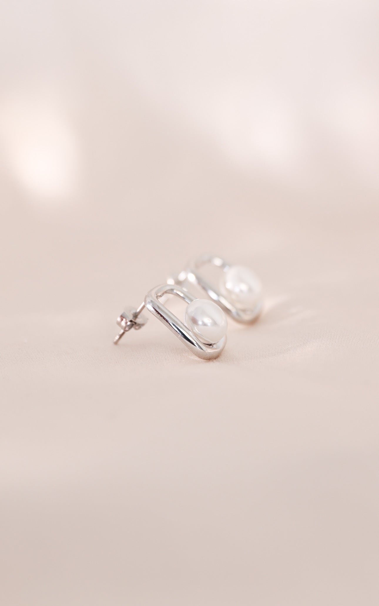 Josia Stud Earrings - Silver Rectangle Pearl