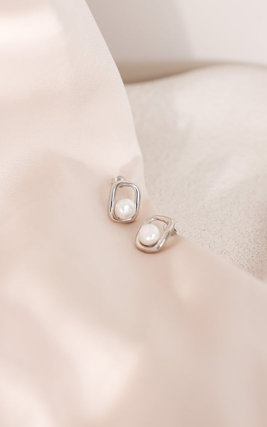 Josia Stud Earrings - Silver Rectangle Pearl