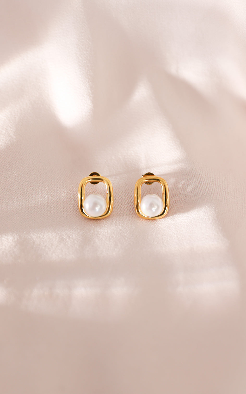 Josia Stud Earrings - Gold Rectangle Pearl