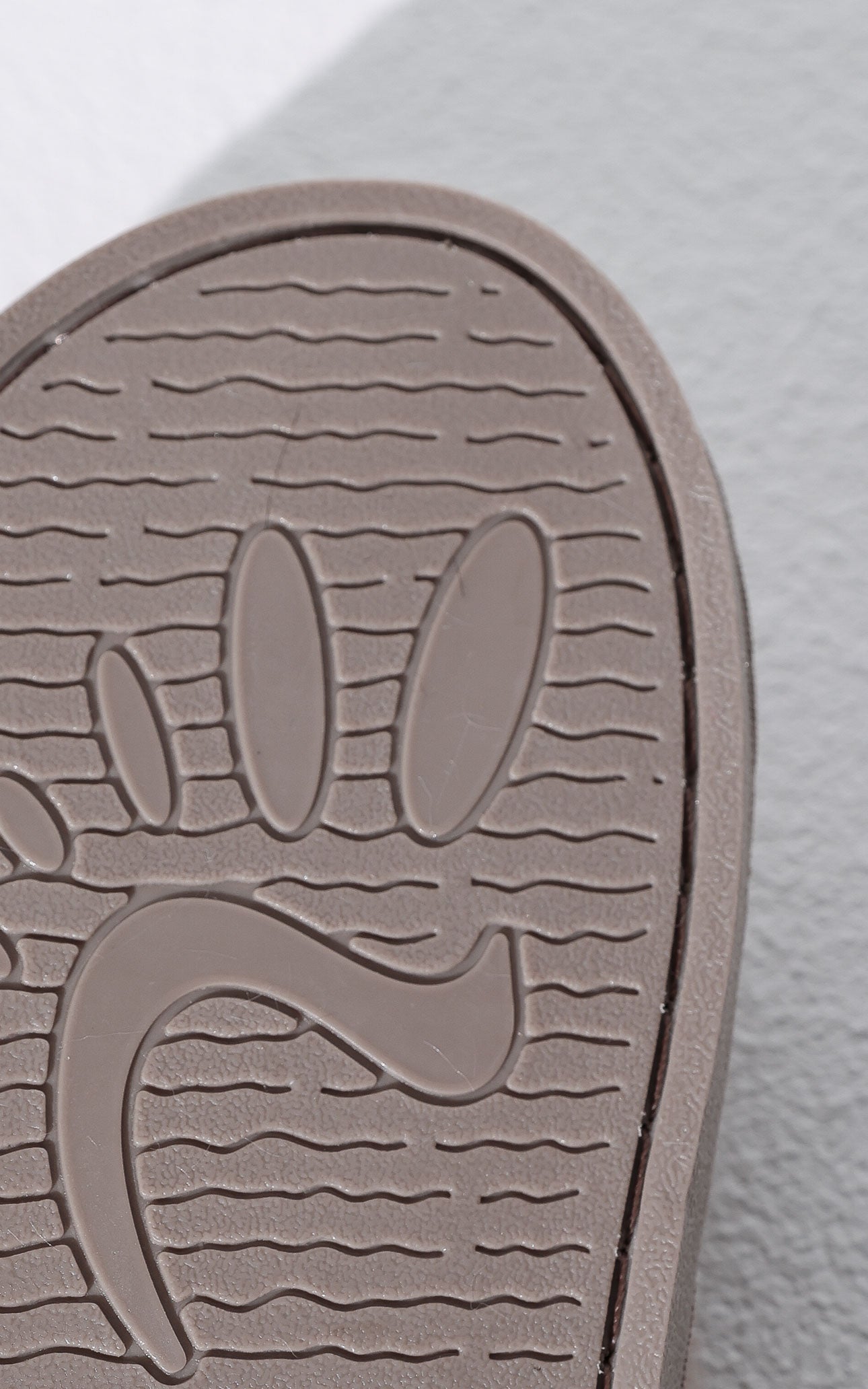 Walk To You Cross Slippers - Grey Taupe