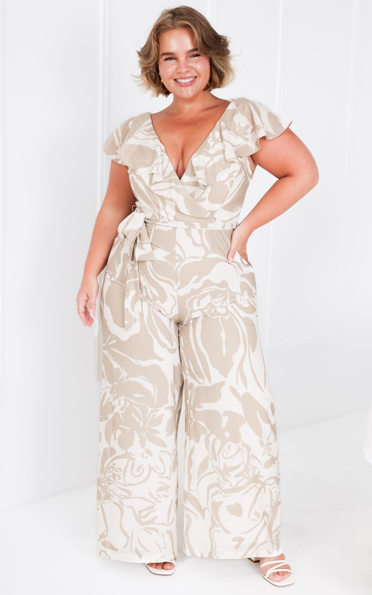 Grazina Jumpsuit - Beige Floral