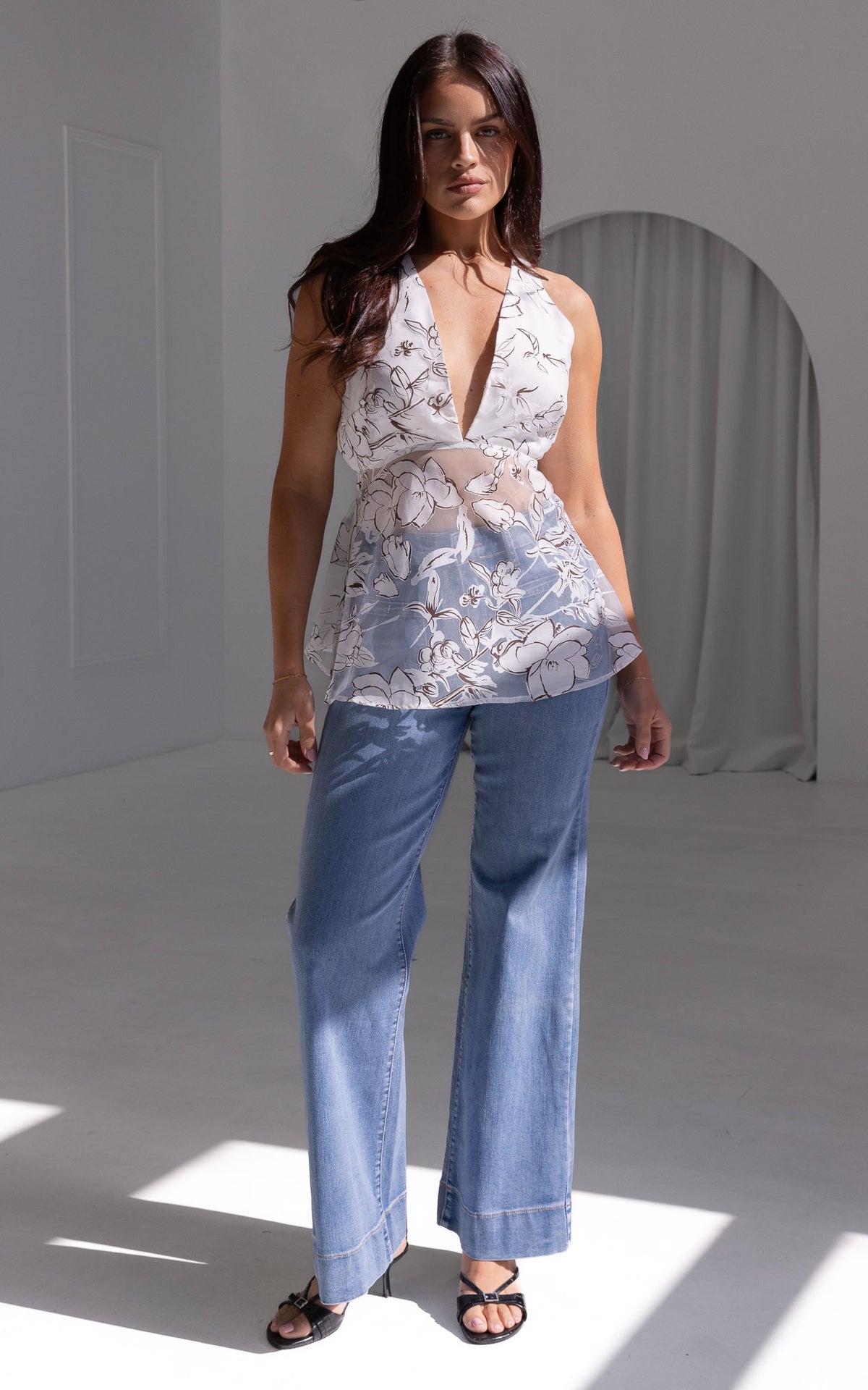 Jovi Top - White Brown Floral Texture