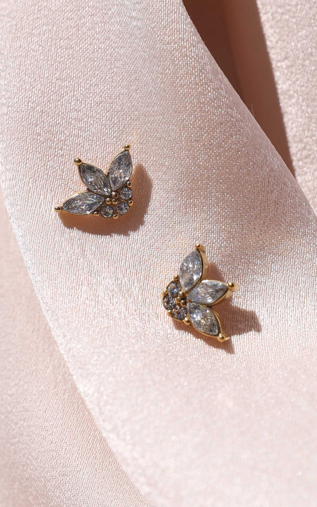 Kass Dainty Stud Earrings - Gold Triple Leaf