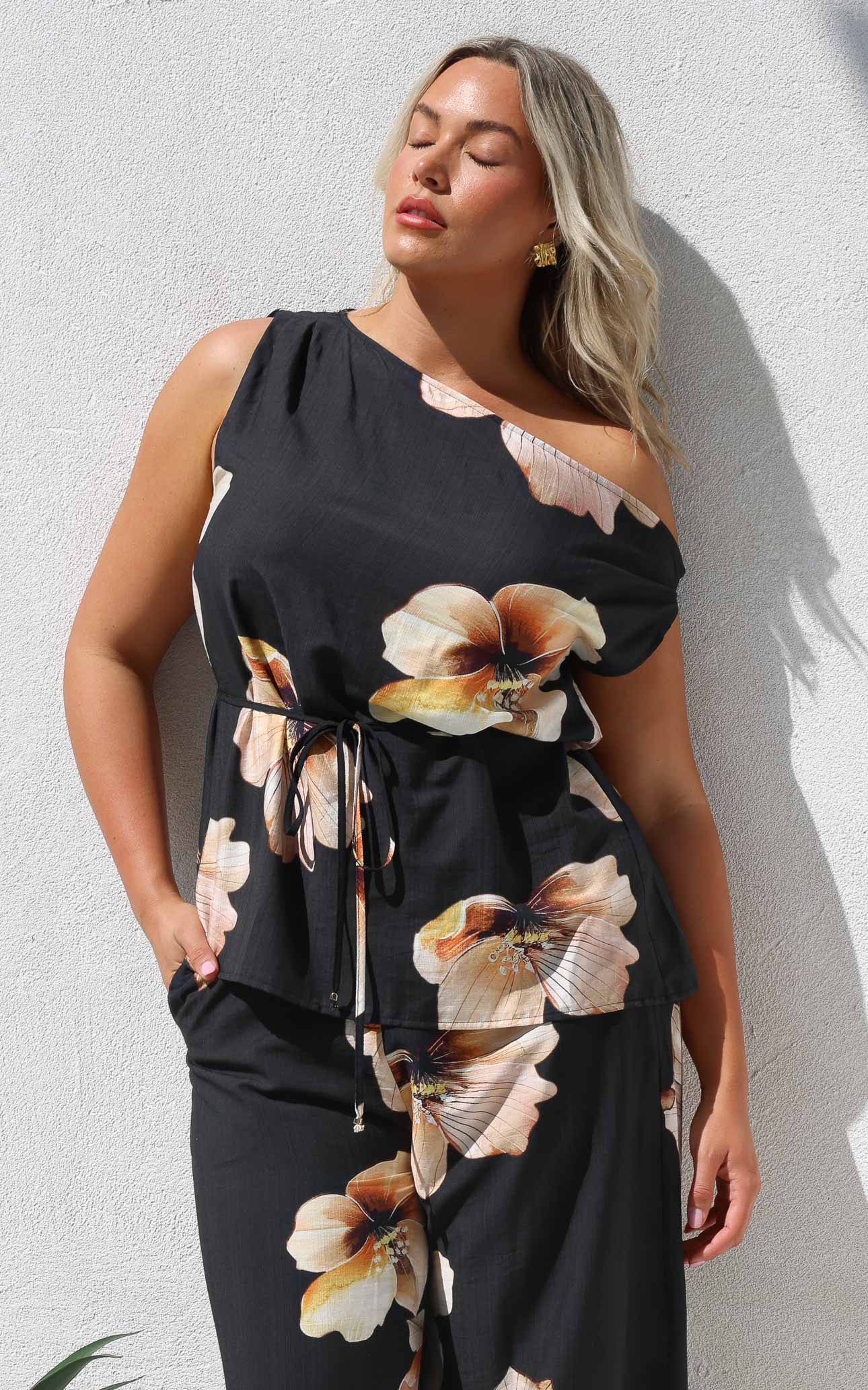 Kassie Top - Black Floral