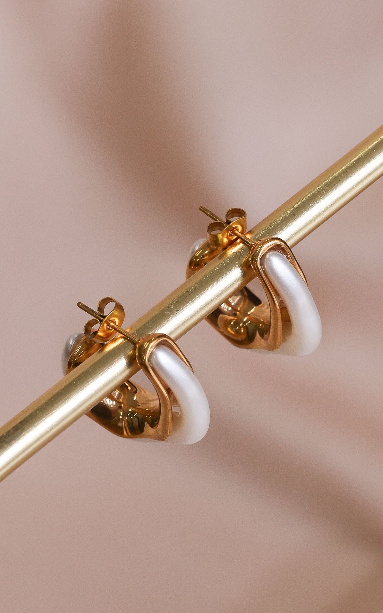 Kazier Hoop Earrings - Gold Pearl