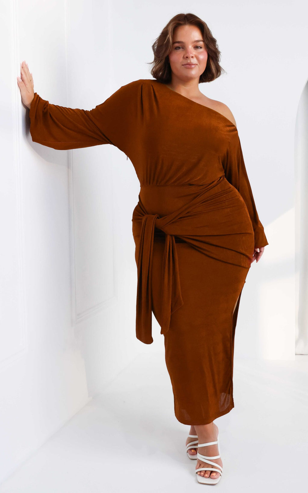 Kobe Long Sleeve Midi Dress - Rust Sheen