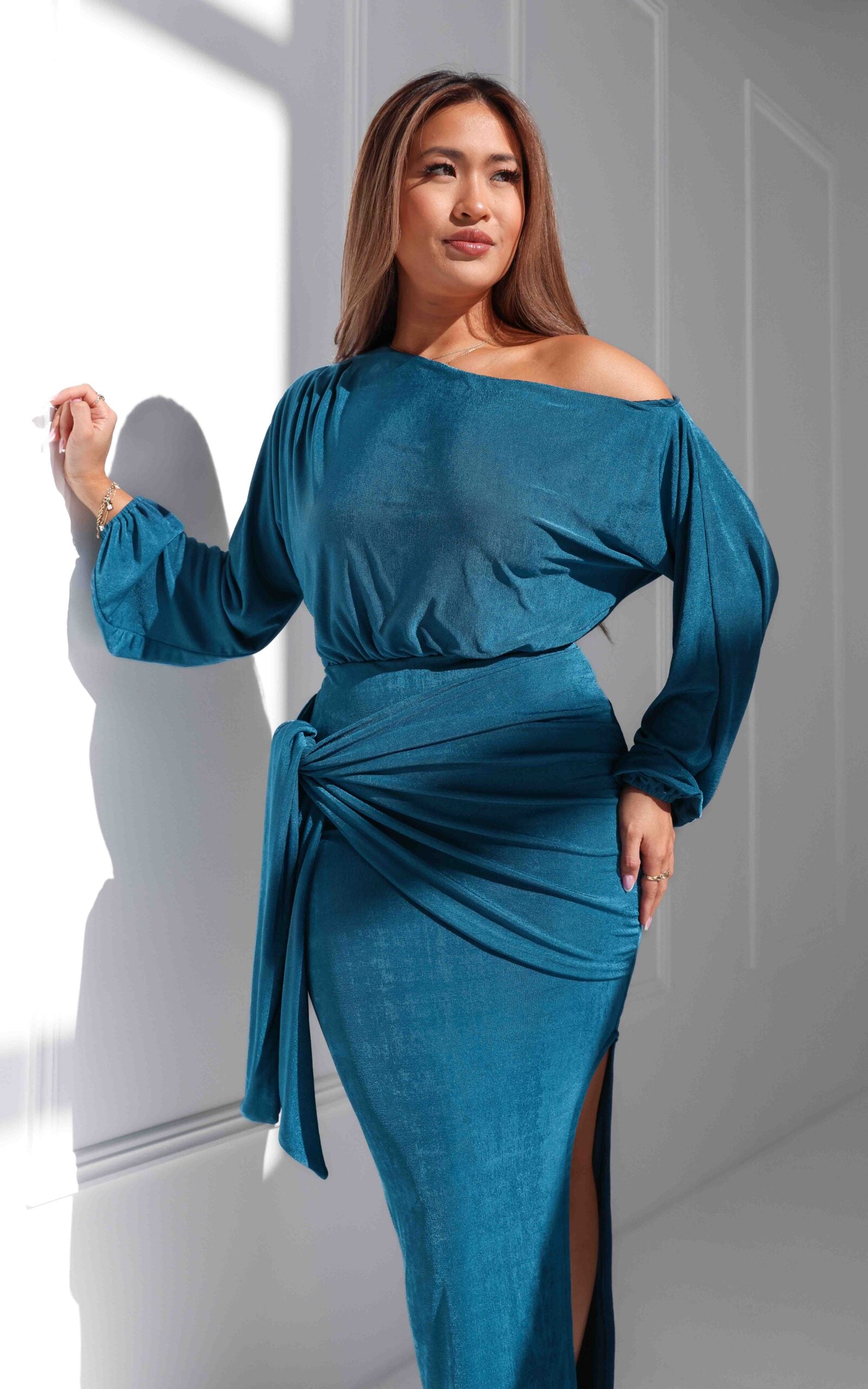 Kobe Long Sleeve Midi Dress - Teal Blue Sheen