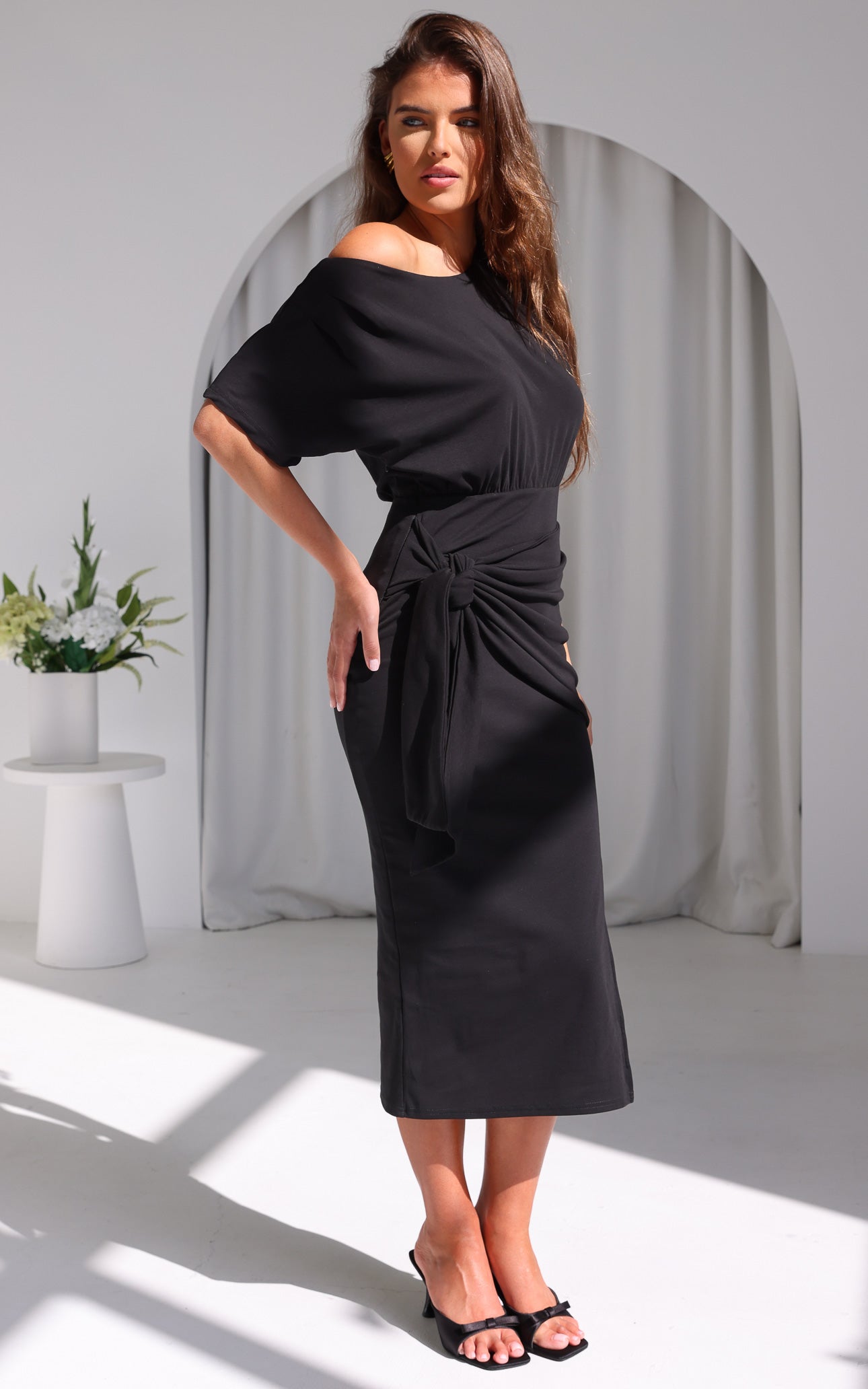 Kobe Short Sleeve Midi Dress - Black