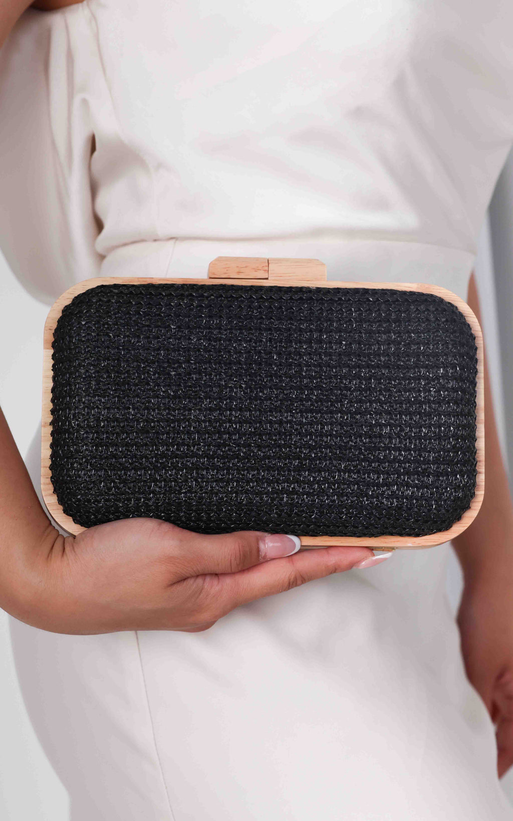 Kulua Straw Clutch Bag - Black