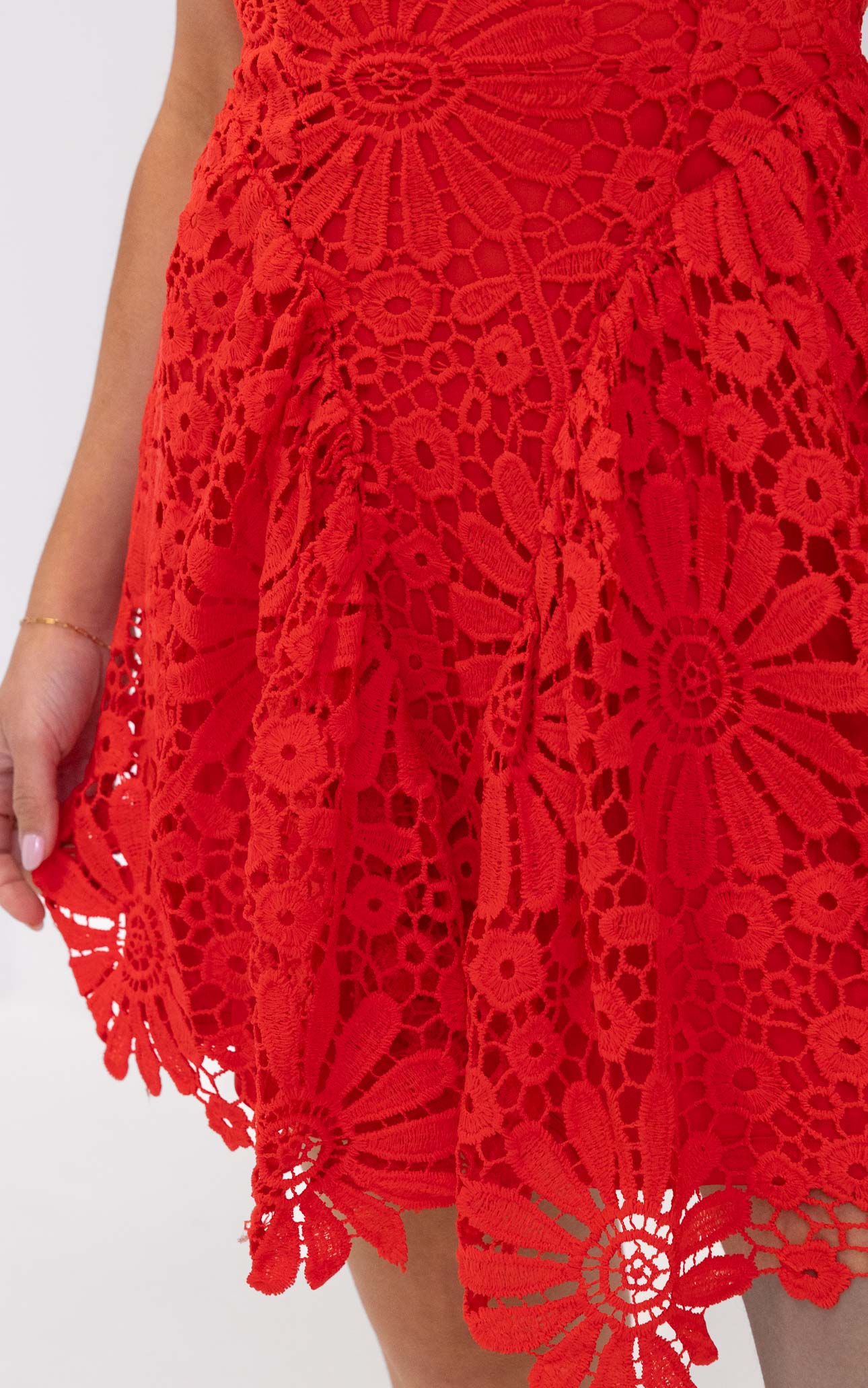 Kallulah Floral Lace Mini Dress - Red