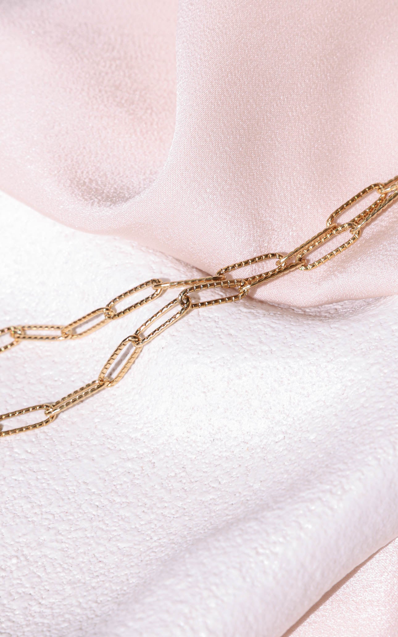 Lakelyn Necklace - Gold Textured Chain