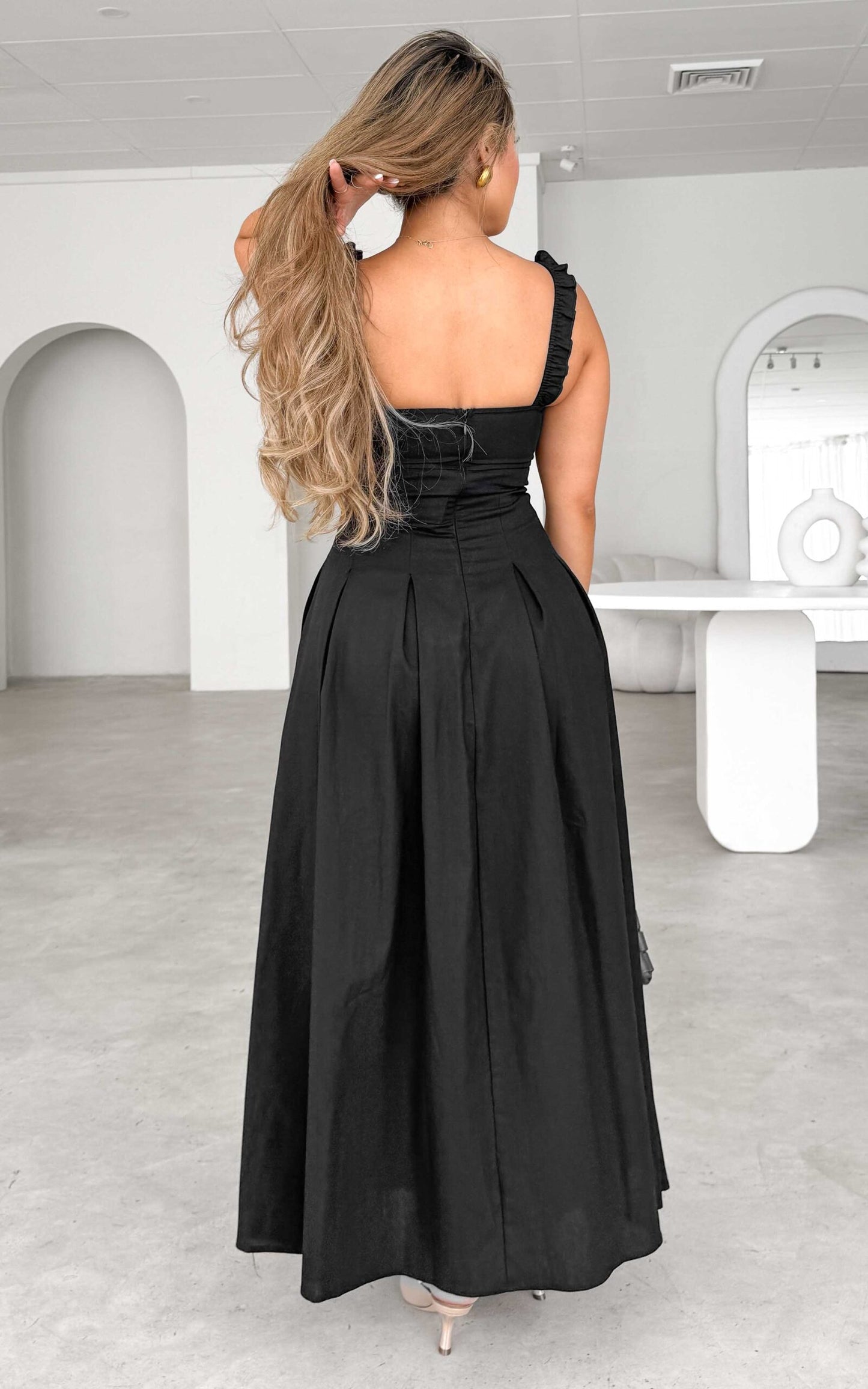 Lorinda Maxi Dress - Black