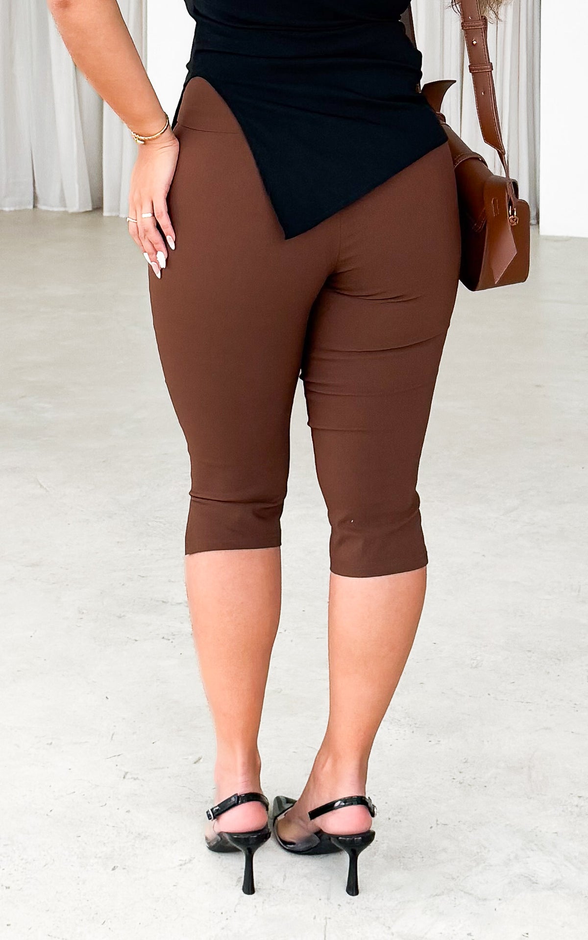 Levi Capri Pants - Chocolate Brown