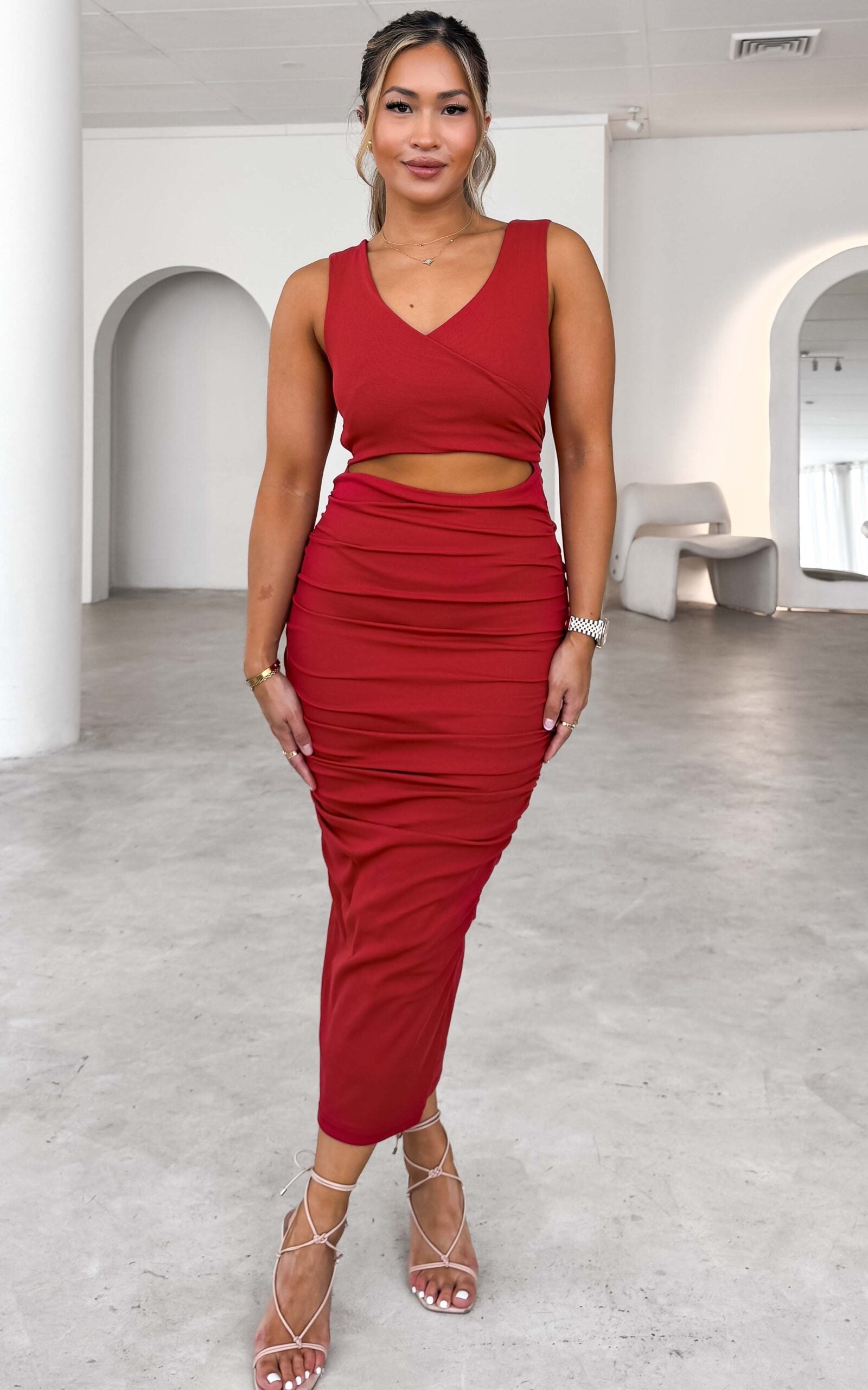 Mimi Sleeveless Midi Dress - Red