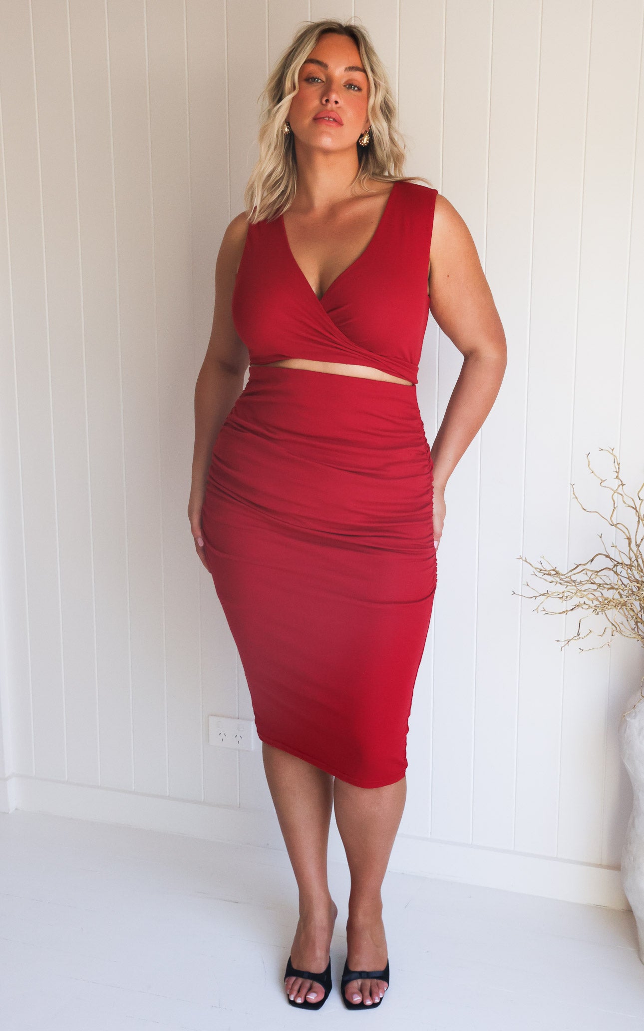 Mimi Sleeveless Midi Dress - Red