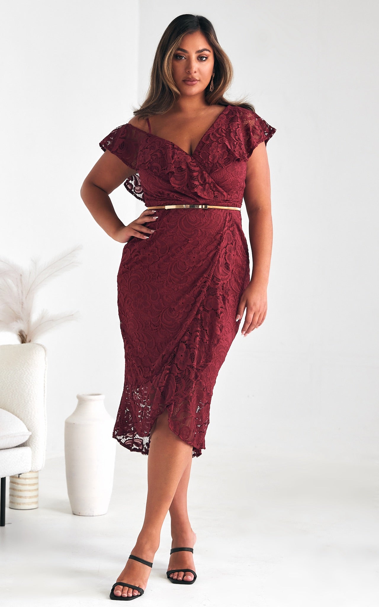 Mon Cherie Lace Midi Dress - Wine