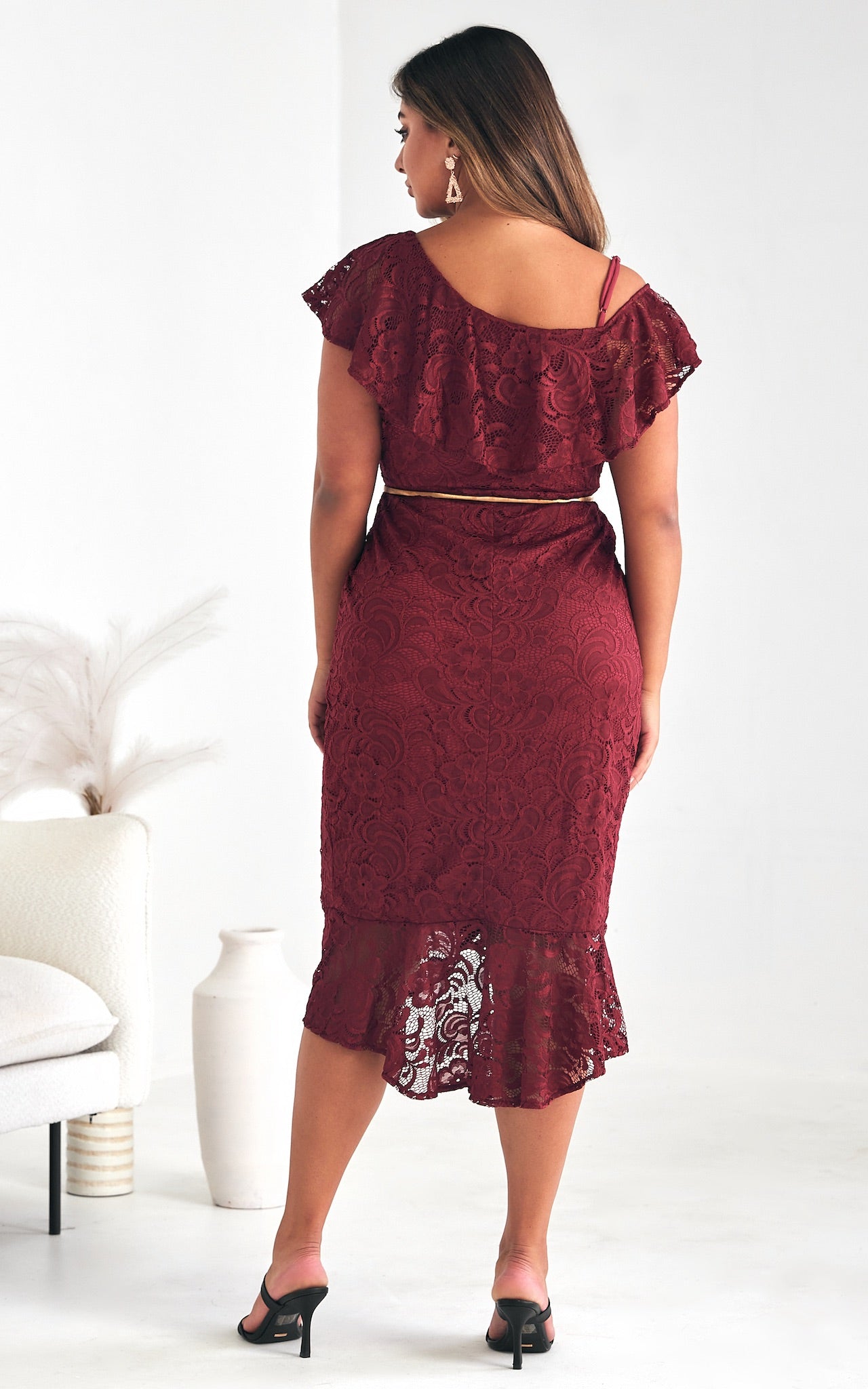 Mon Cherie Lace Midi Dress - Wine