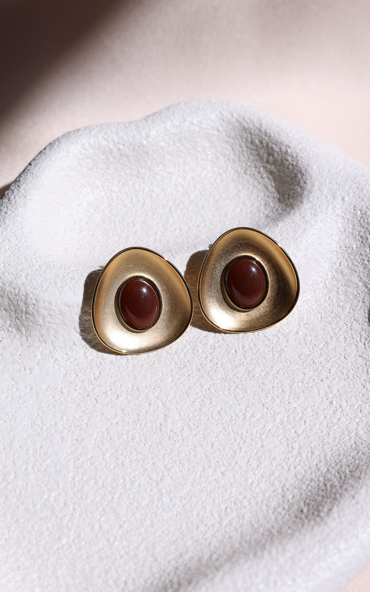 Oliva Stud Earrings - Gold Oval Tear