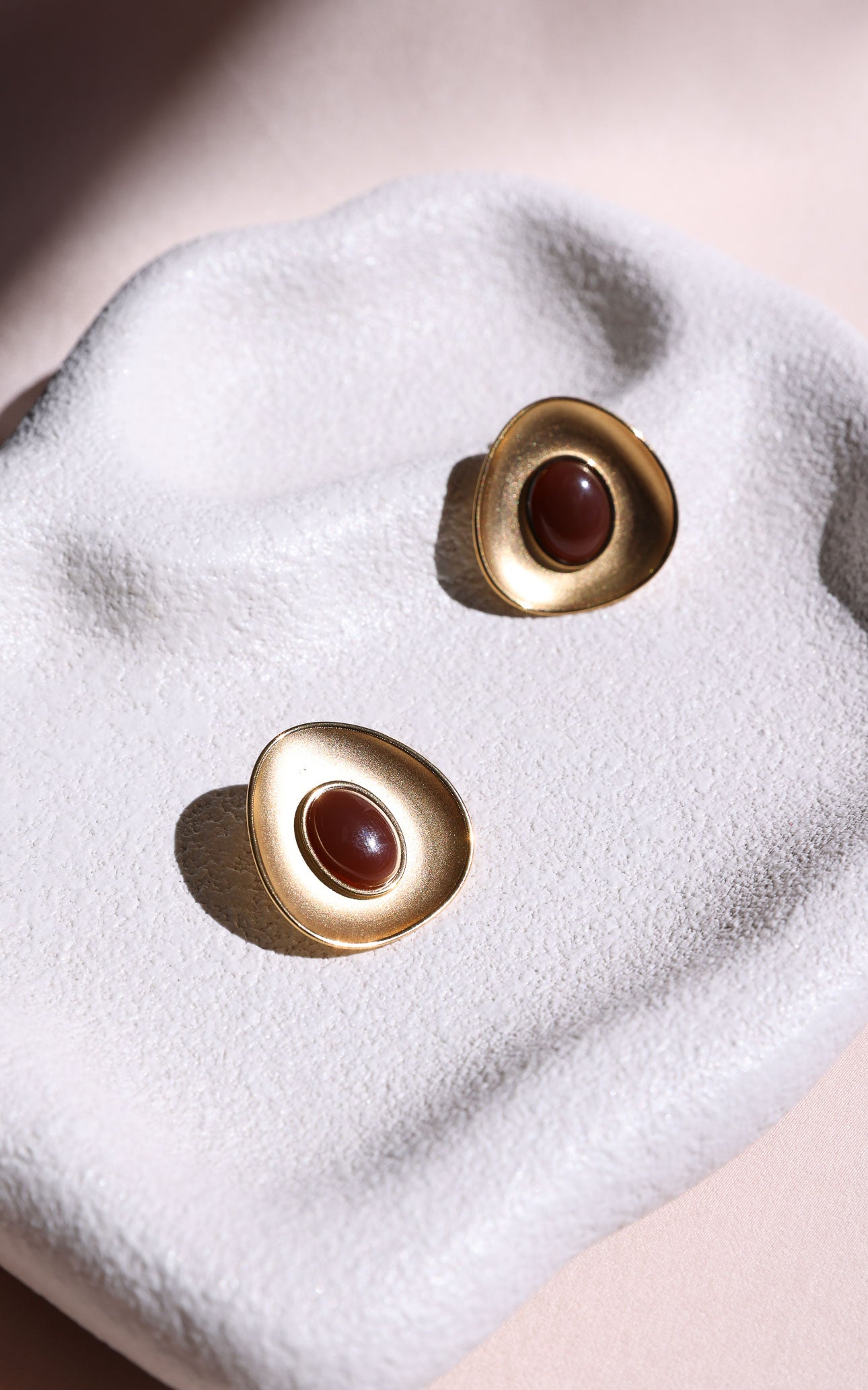 Oliva Stud Earrings - Gold Oval Tear