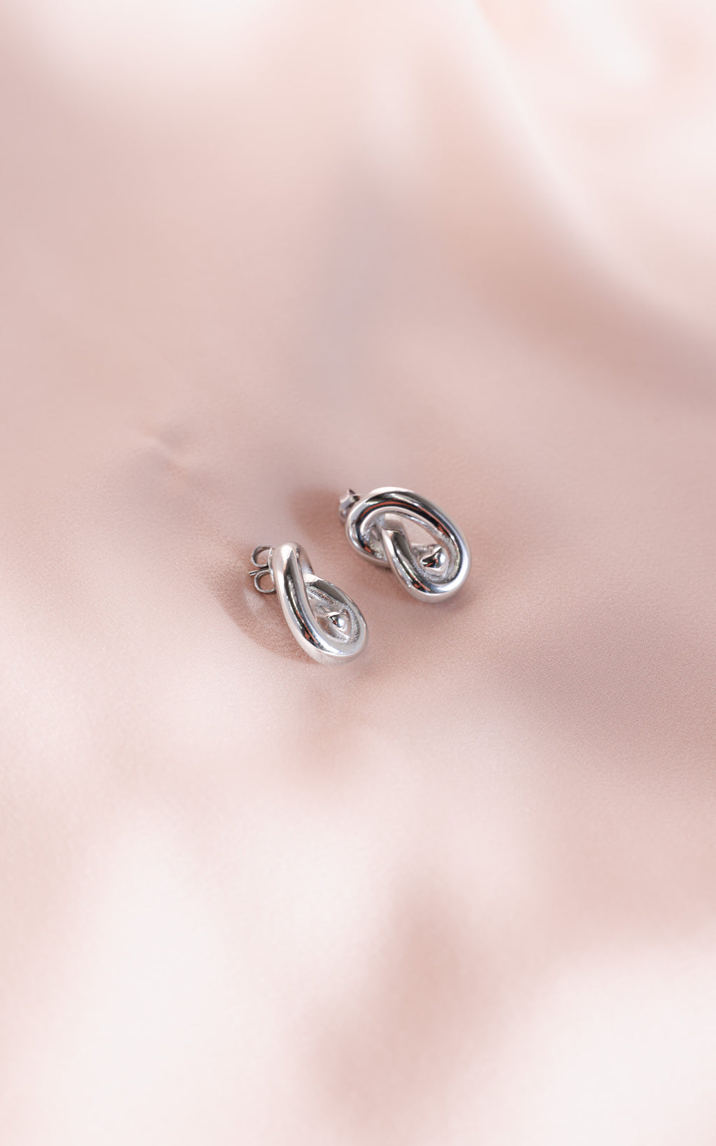 Pax Stud Earrings - Silver Knot Heart