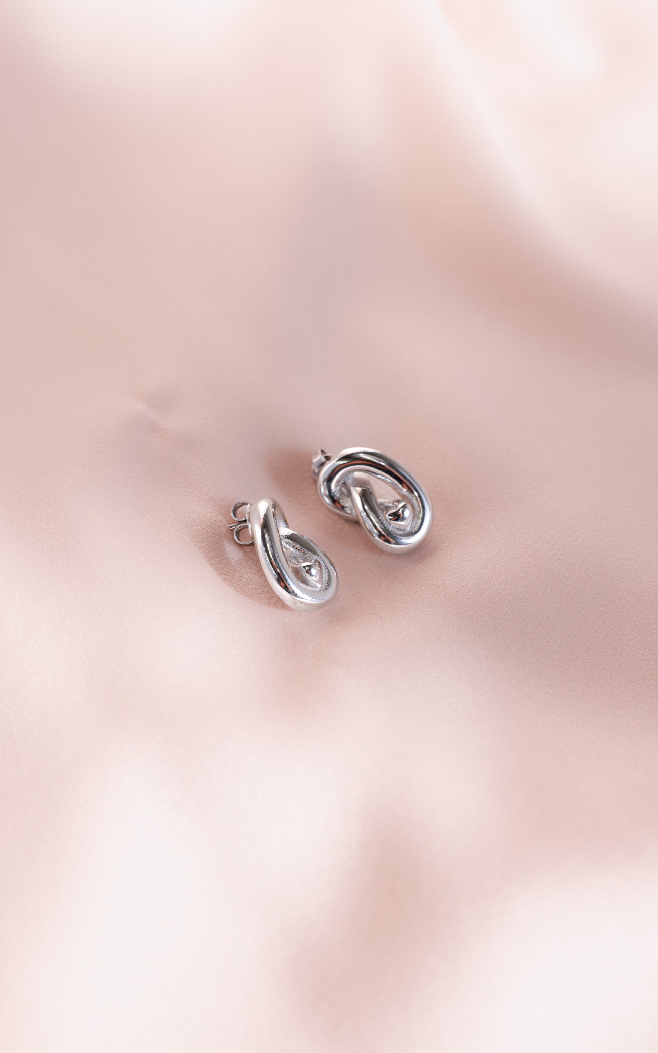 Pax Stud Earrings - Silver Knot Heart