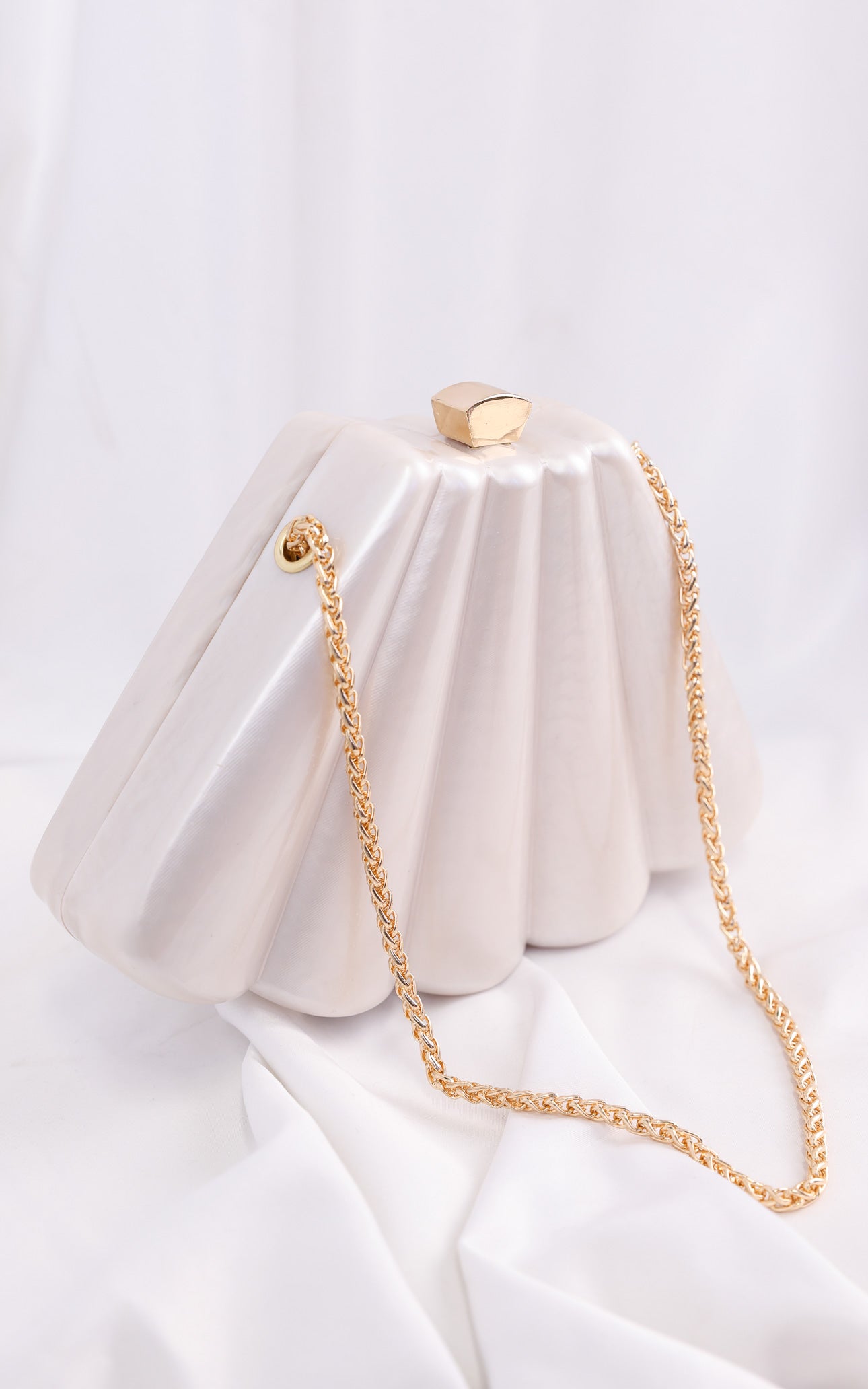 Quincia Shell Clutch Bag - Ivory Pearl