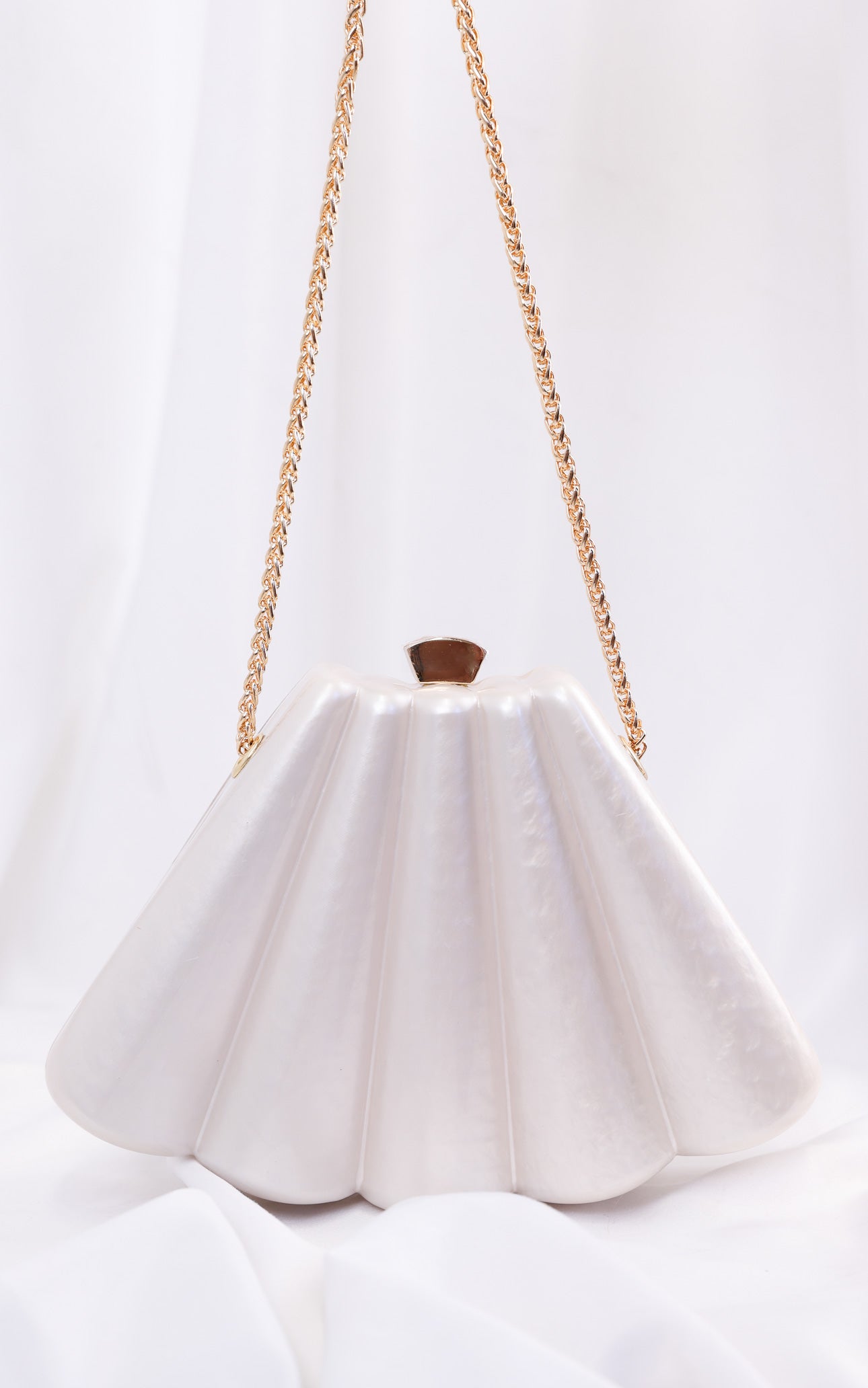 Quincia Shell Clutch Bag - Ivory Pearl