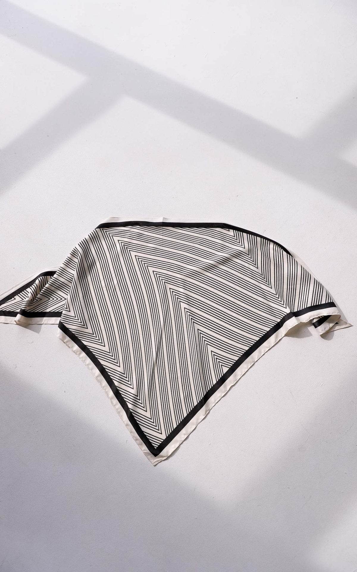 Reece Triangle Bandana - Bone Zigzag Print