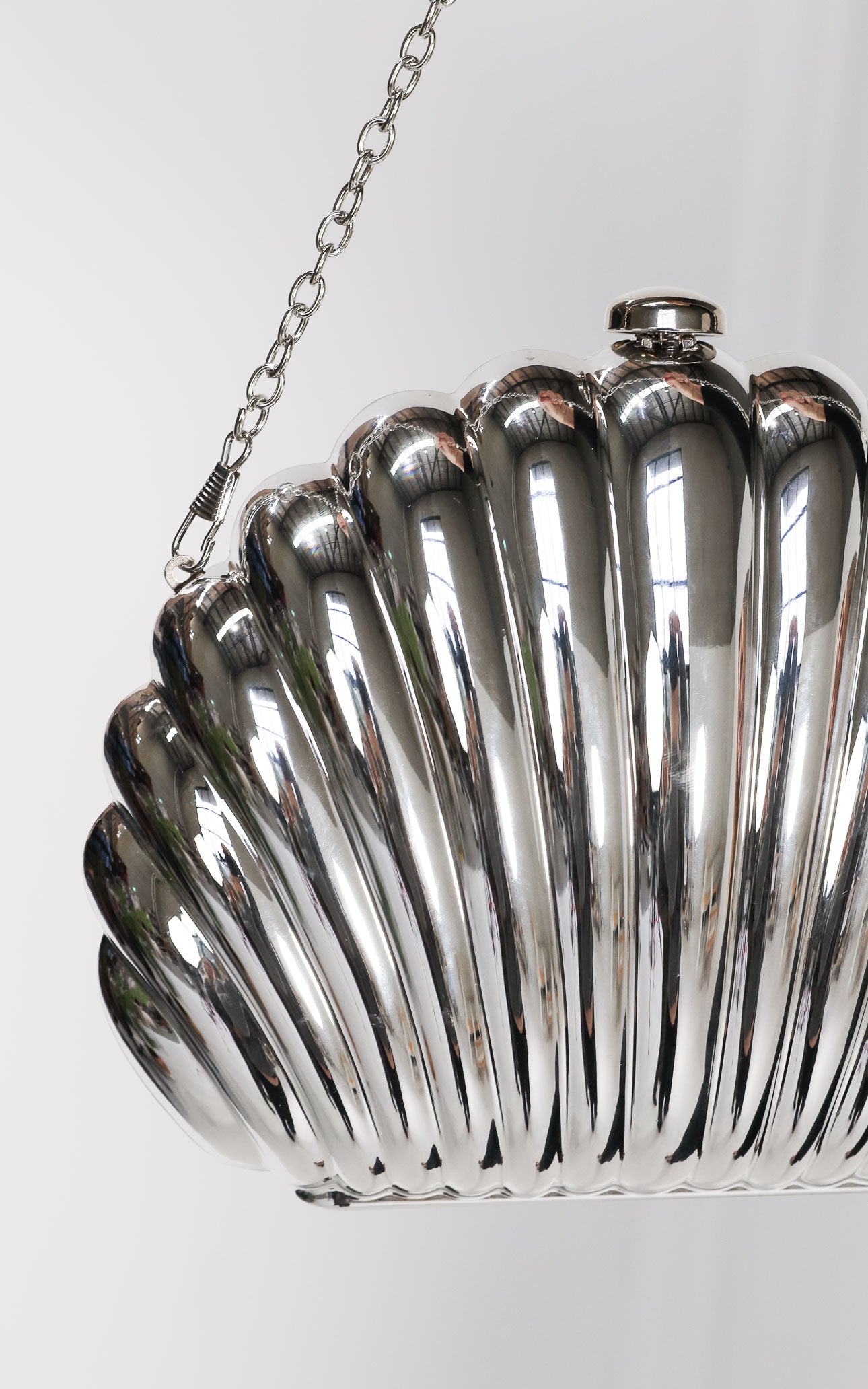 Rizela Shell Clutch Bag - Silver Chrome