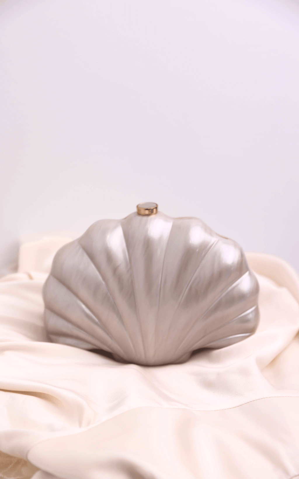 Serenade Shell Clutch Bag - Ivory Pearl