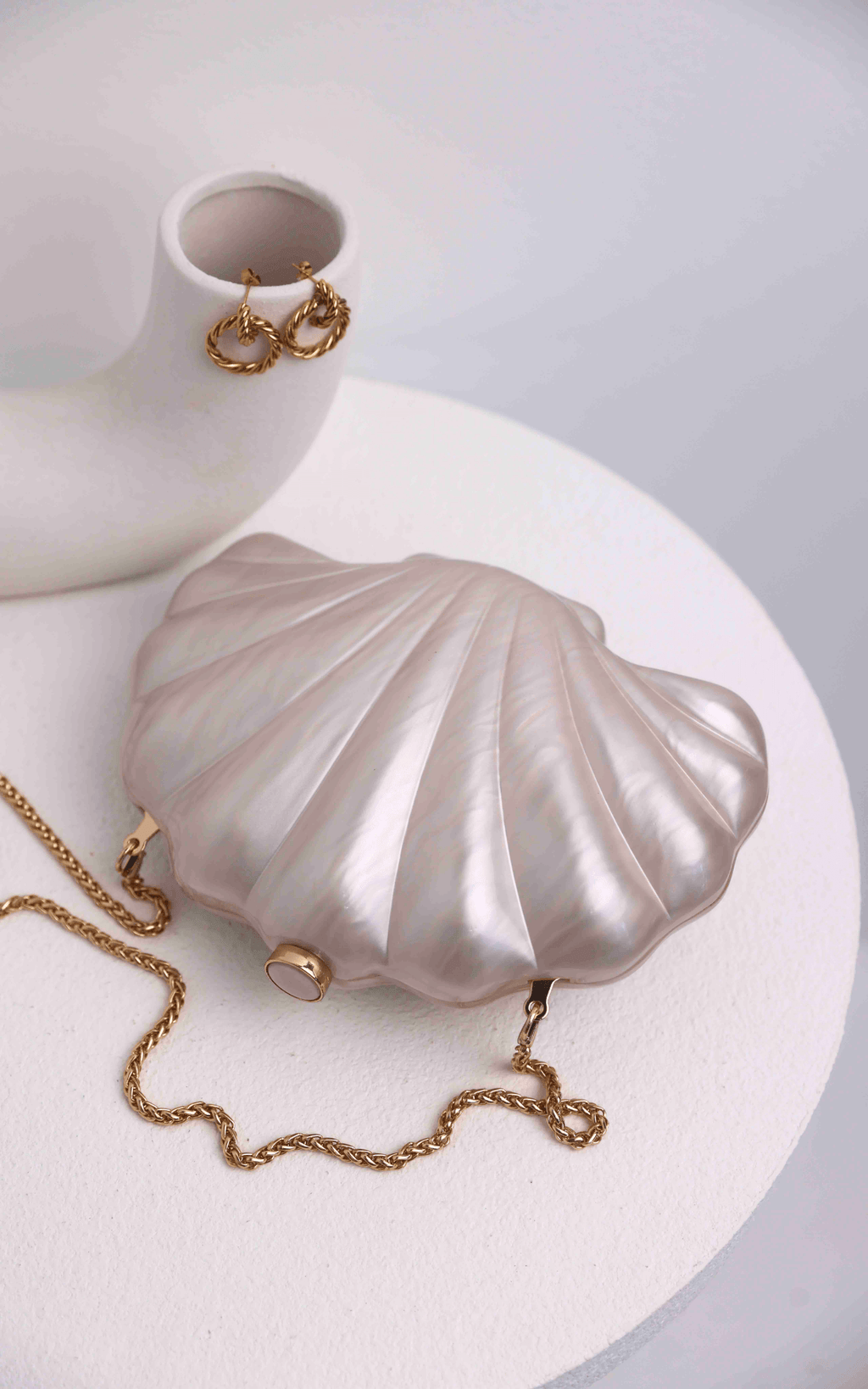 Serenade Shell Clutch Bag - Ivory Pearl