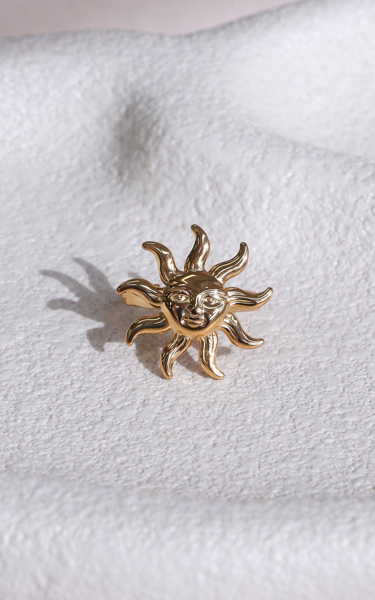 Delos Ring - Gold Sun Face