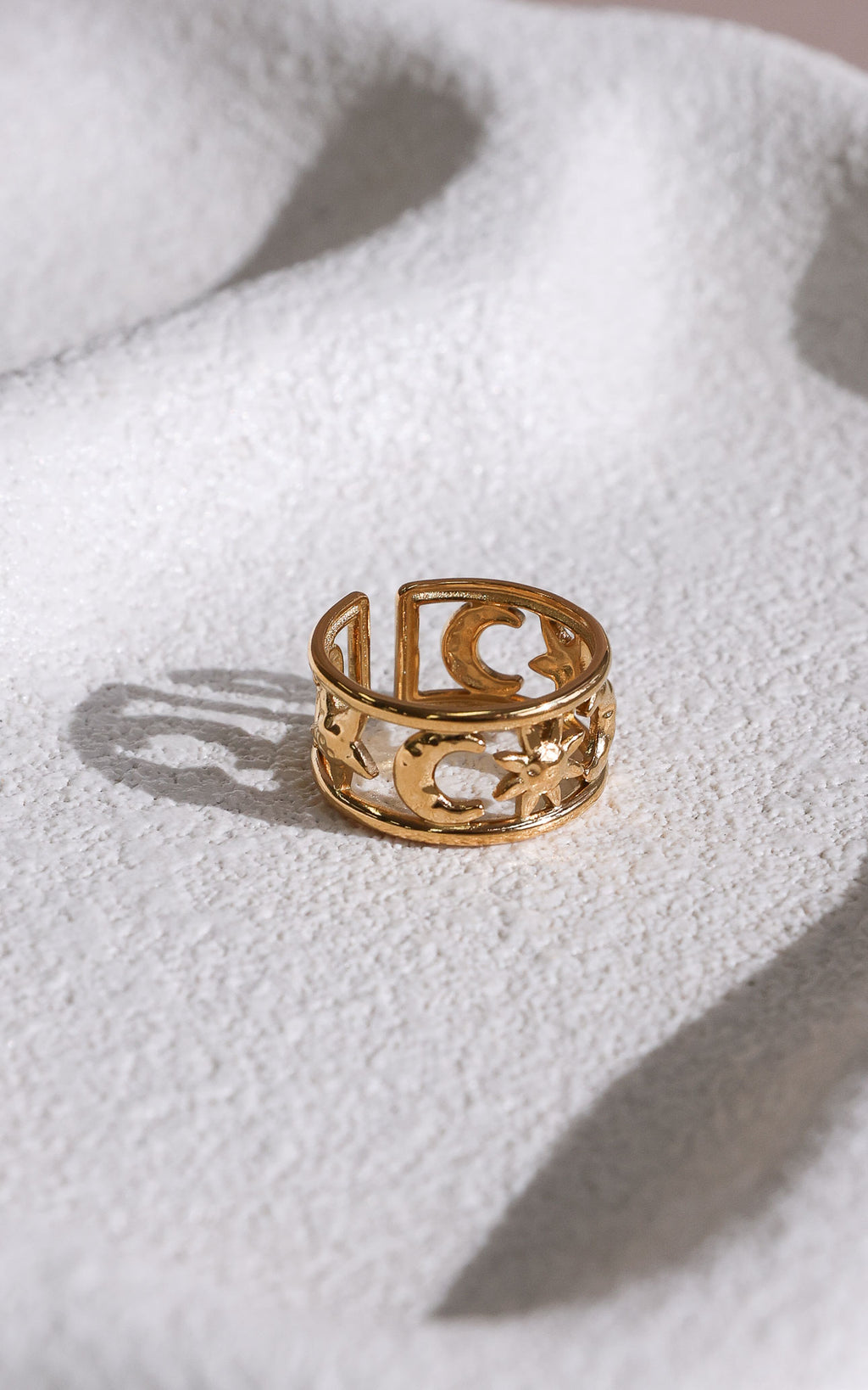 Soluna Ring - Gold Celestial