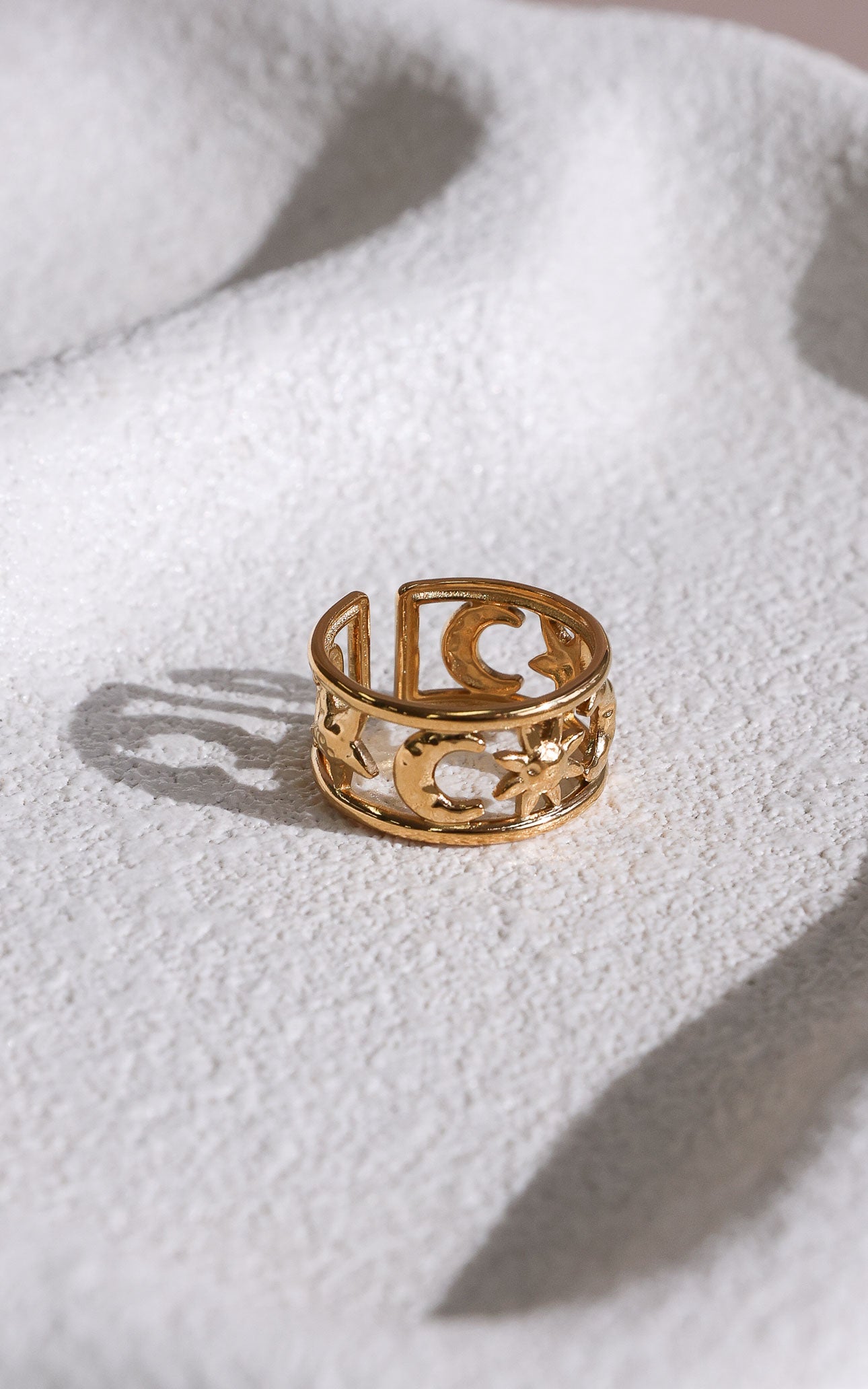 Soluna Ring - Gold Celestial