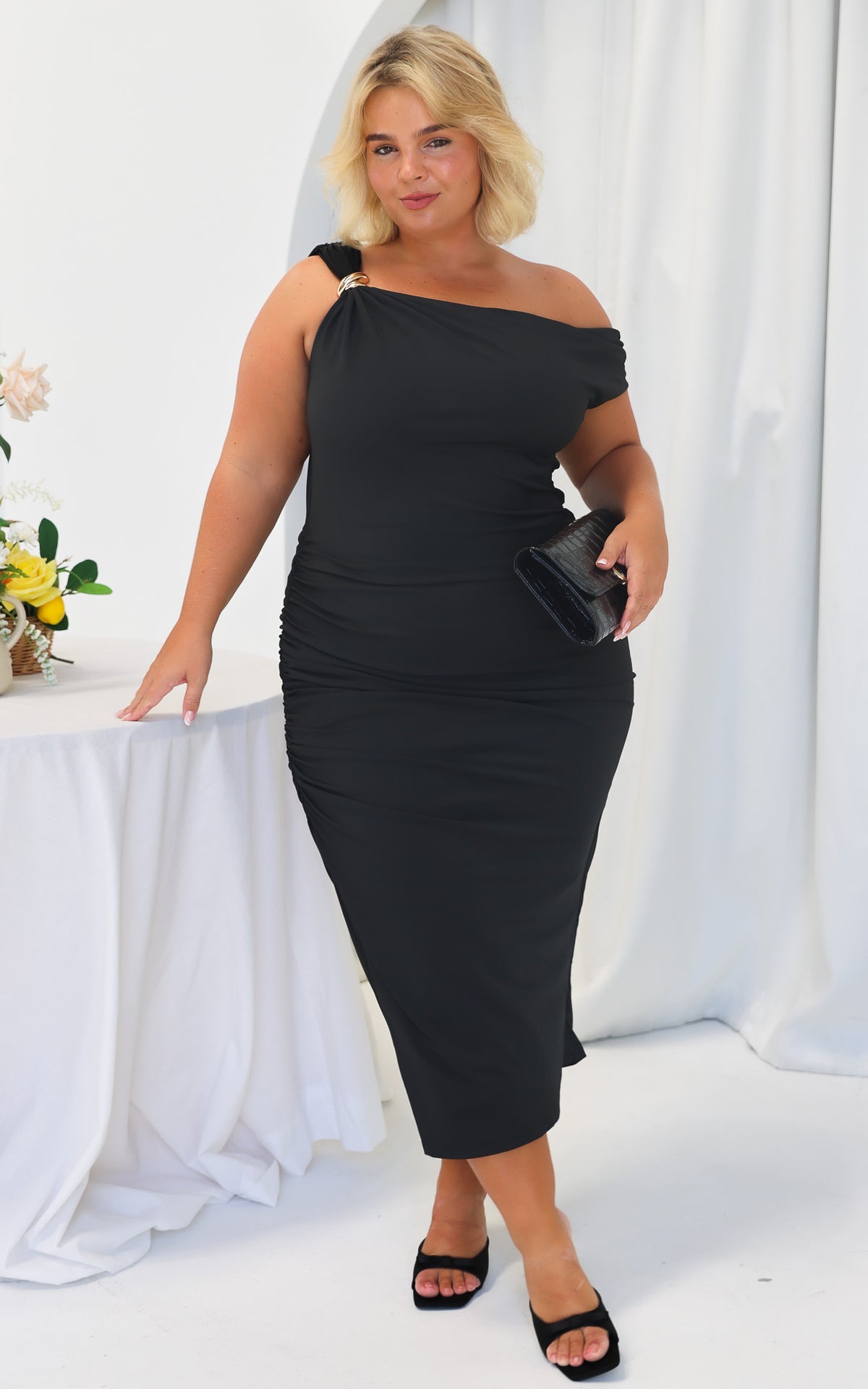 Sonique Midi Dress - Black