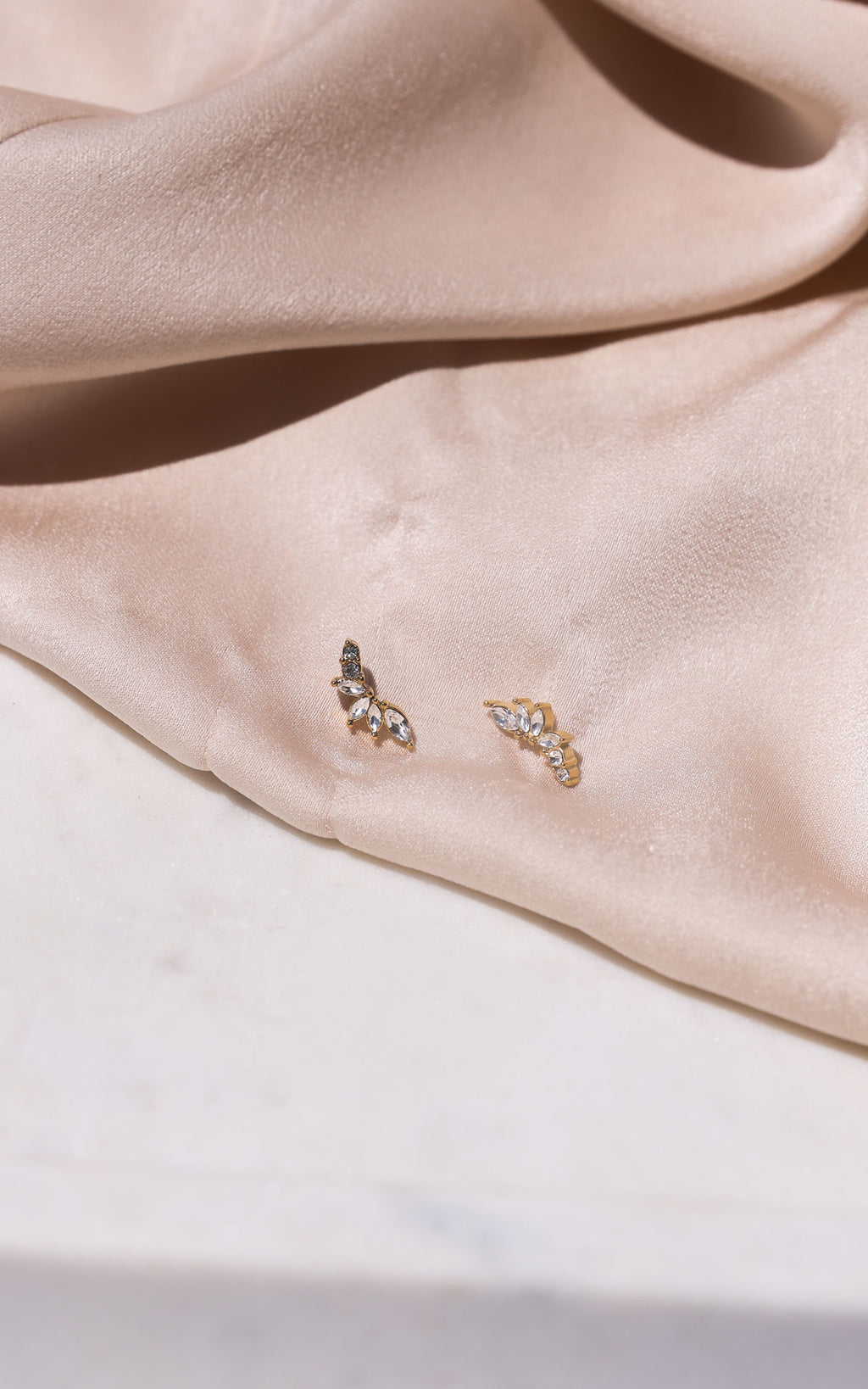 Stelli Dainty Stud Earrings - Gold Crescent