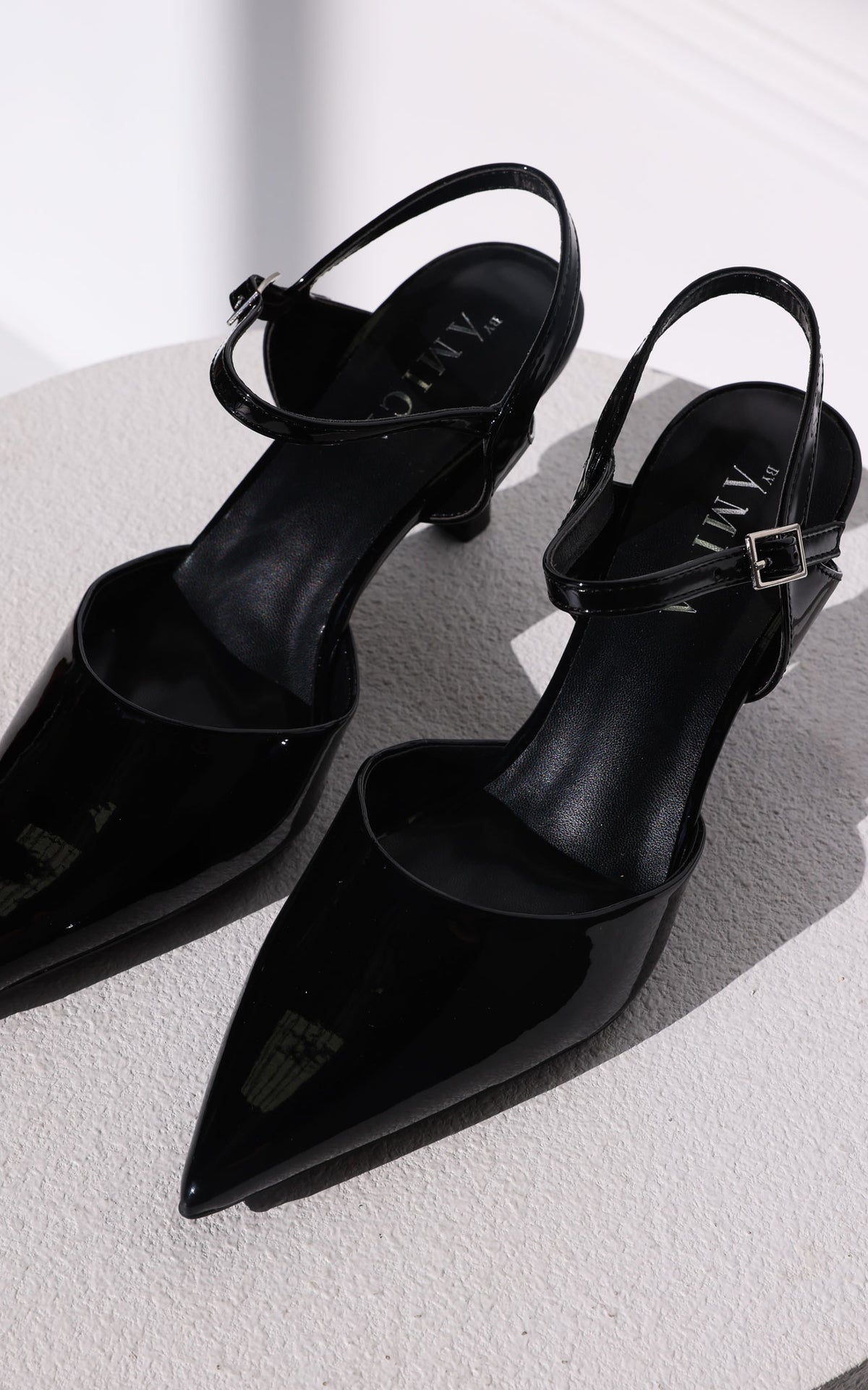 Suisse Heels - Black