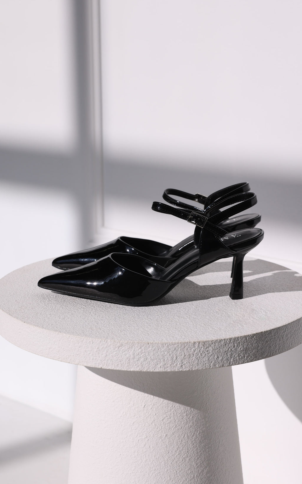 Suisse Heels - Black