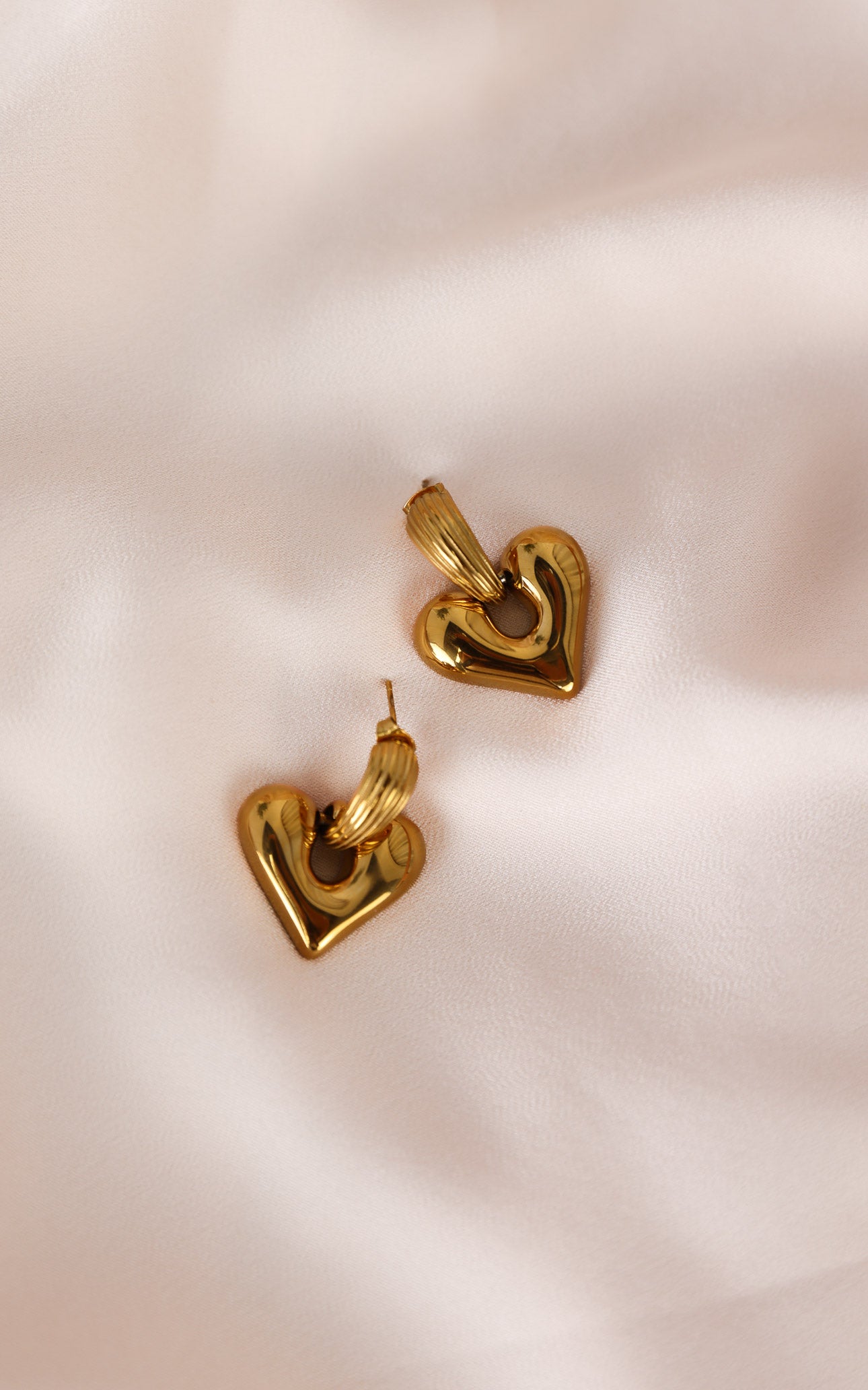 Sweetie Hoop Earrings - Gold Heart