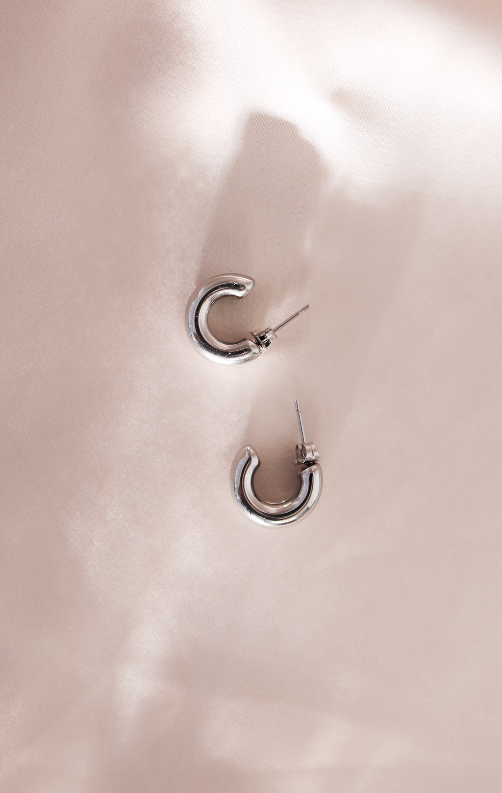 Tristan Hoop Earrings - Silver Double Rib