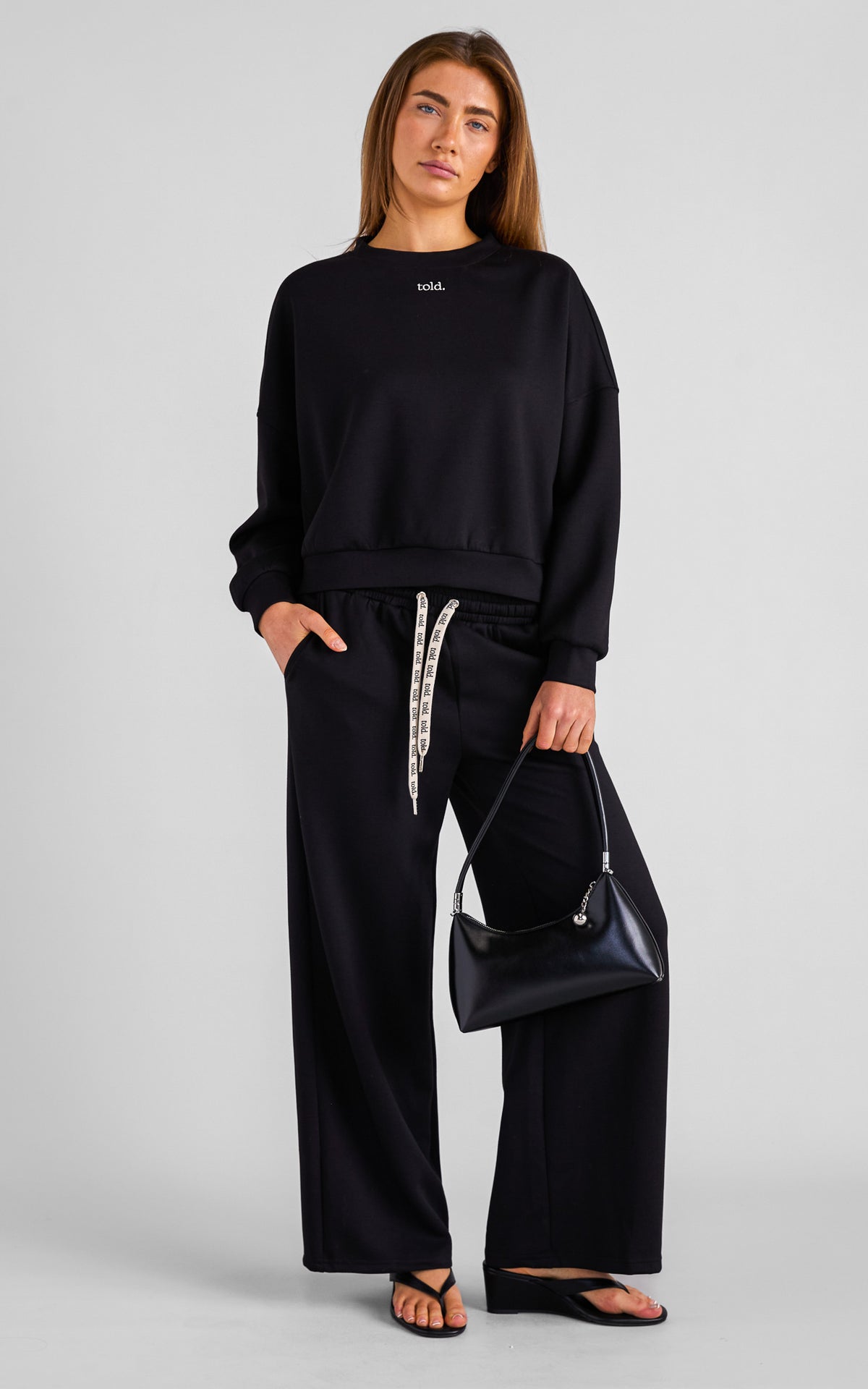 Tobi Unisex Crew Neck Jumper - Black