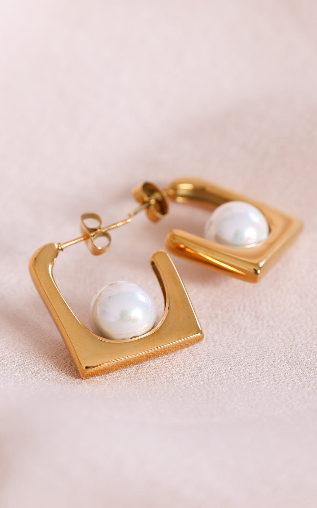 Venezio Hoop Earrings - Gold Square Pearl