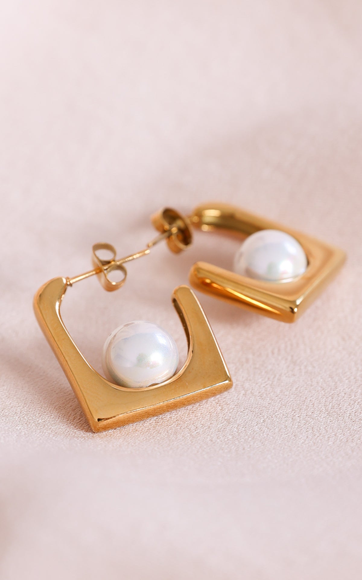 Venezio Hoop Earrings - Gold Square Pearl