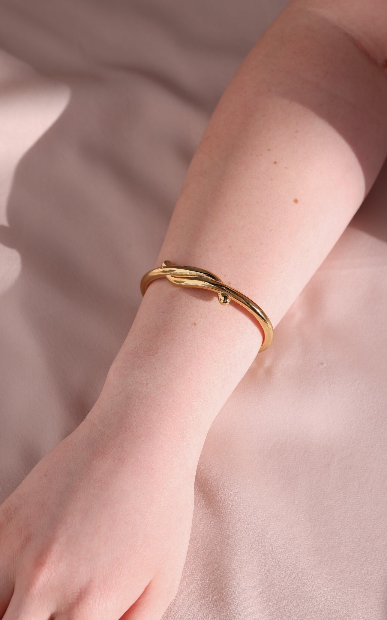 Xena Cuff Bangle - Gold Twist