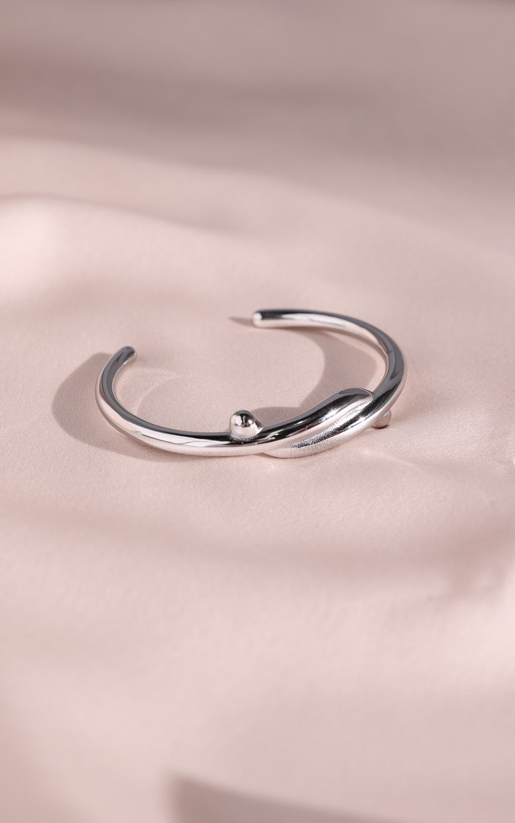 Xena Cuff Bangle - Silver Twist