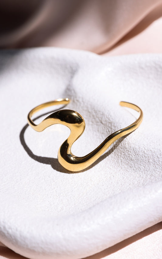 Zantali Cuff Bangle - Gold Geo Wave