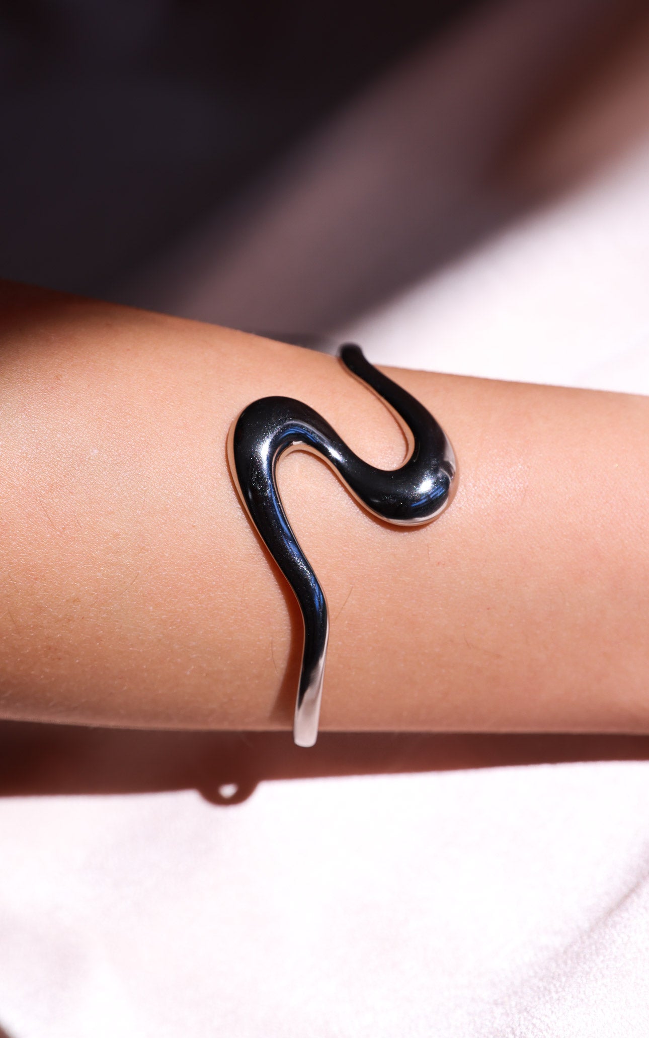 Zantali Cuff Bangle - Silver Geo Wave