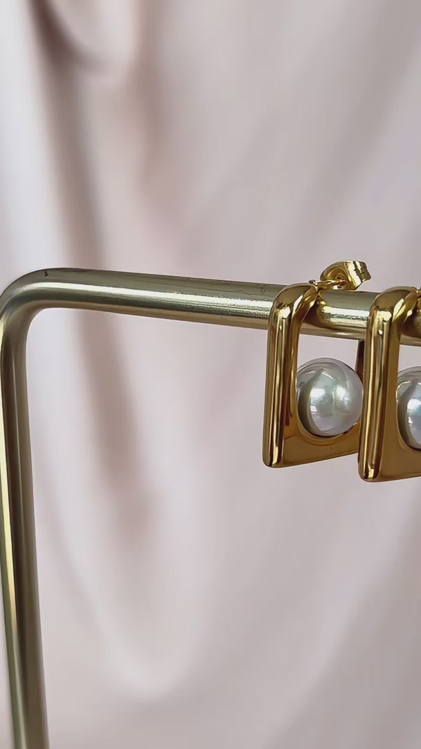 Venezio Hoop Earrings - Gold Square Pearl